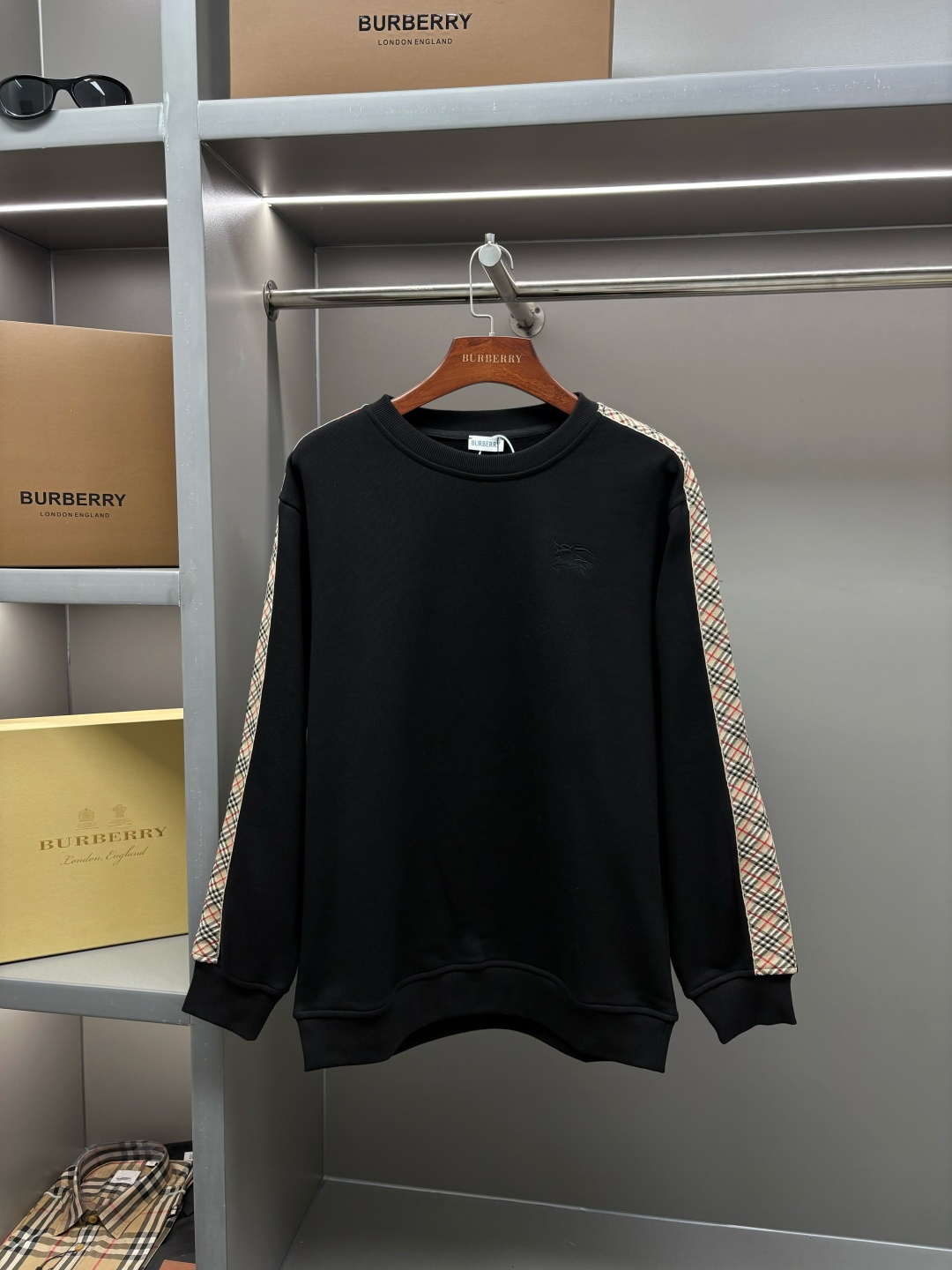 Burberry Unisex Sweatshirt Size S-XXL
