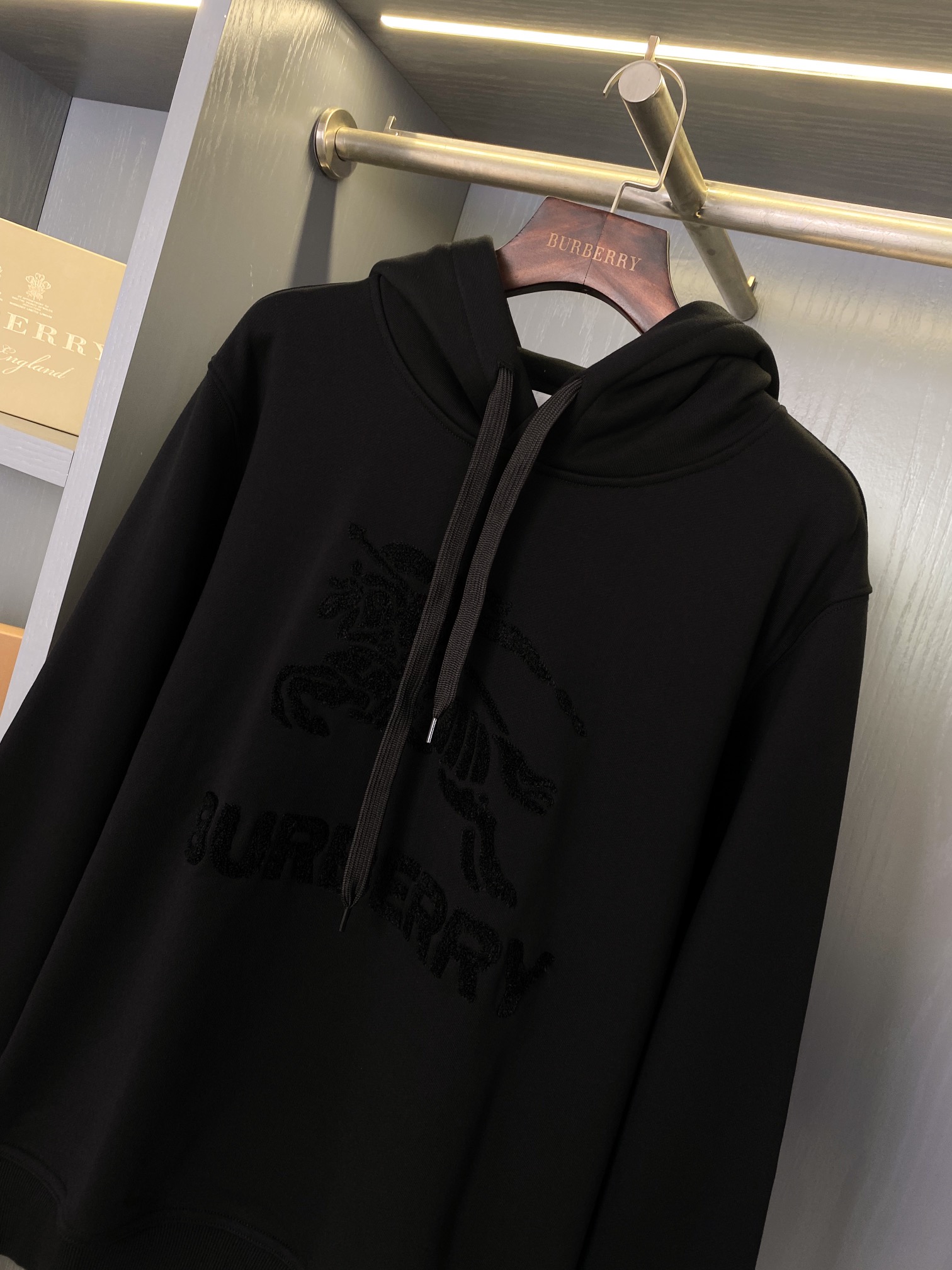 Burberry Unisex Sweatshirt Size S-XXL