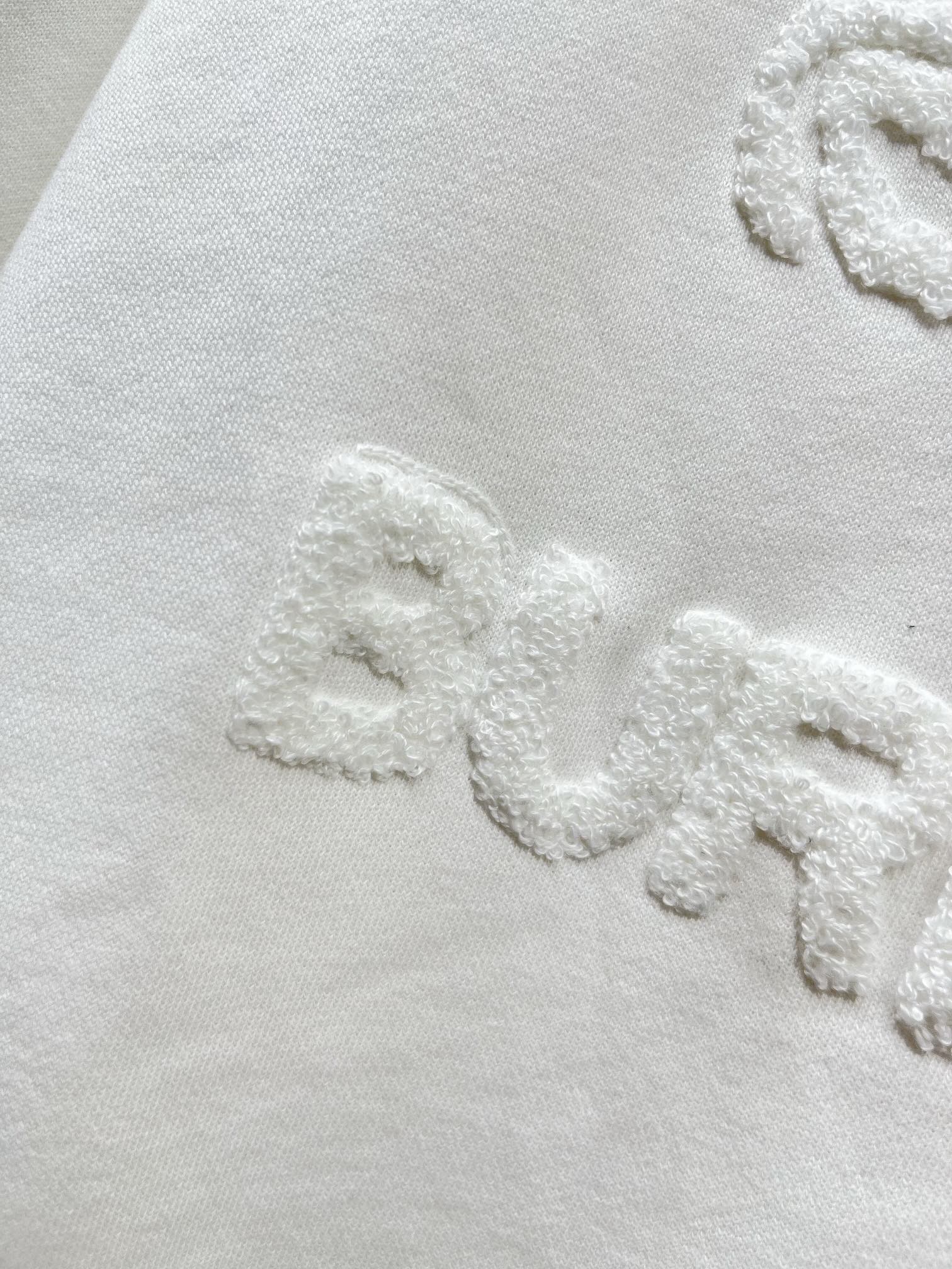 Burberry Unisex Sweatshirt Size S-XXL