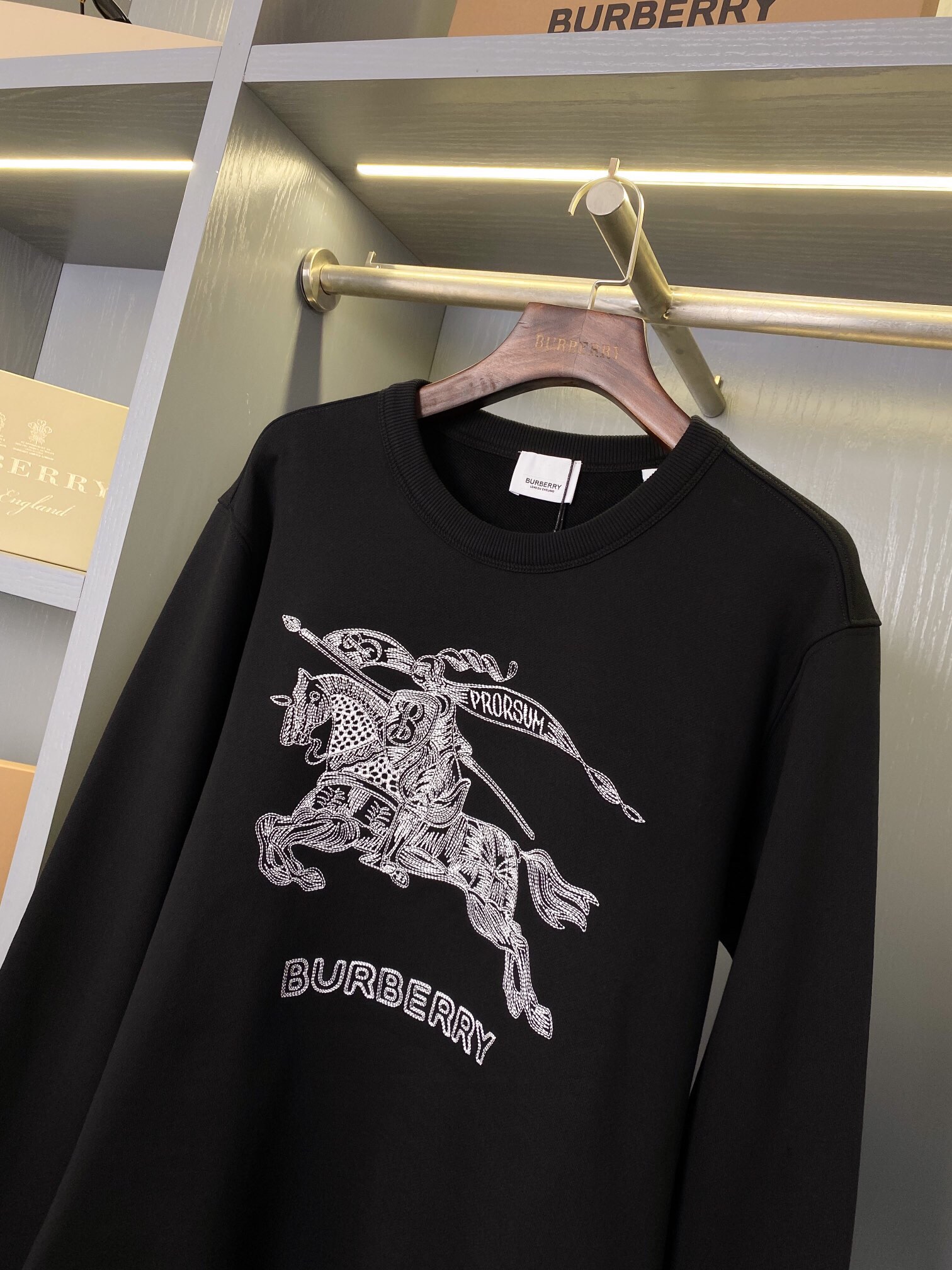 Burberry Unisex Sweatshirt Size S-XXL