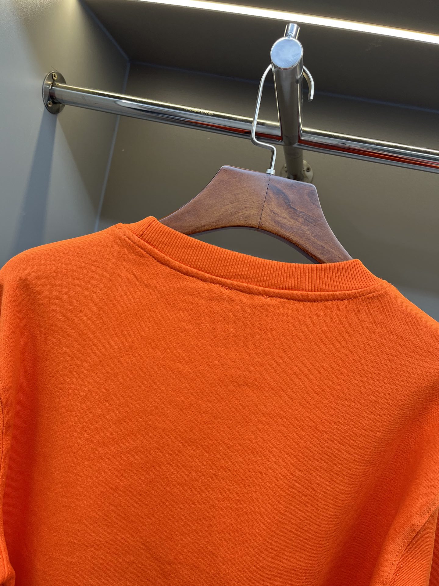 Burberry Unisex Sweatshirt Size S-XXL