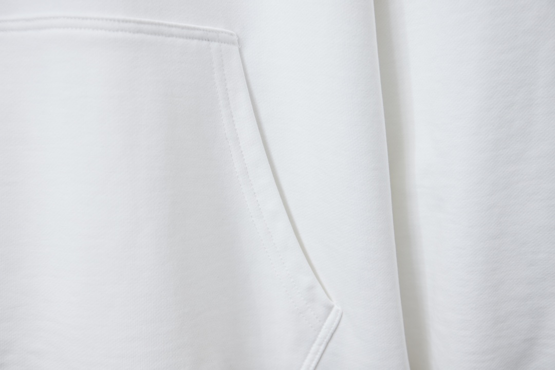 Burberry Unisex Sweatshirt Size S-XL