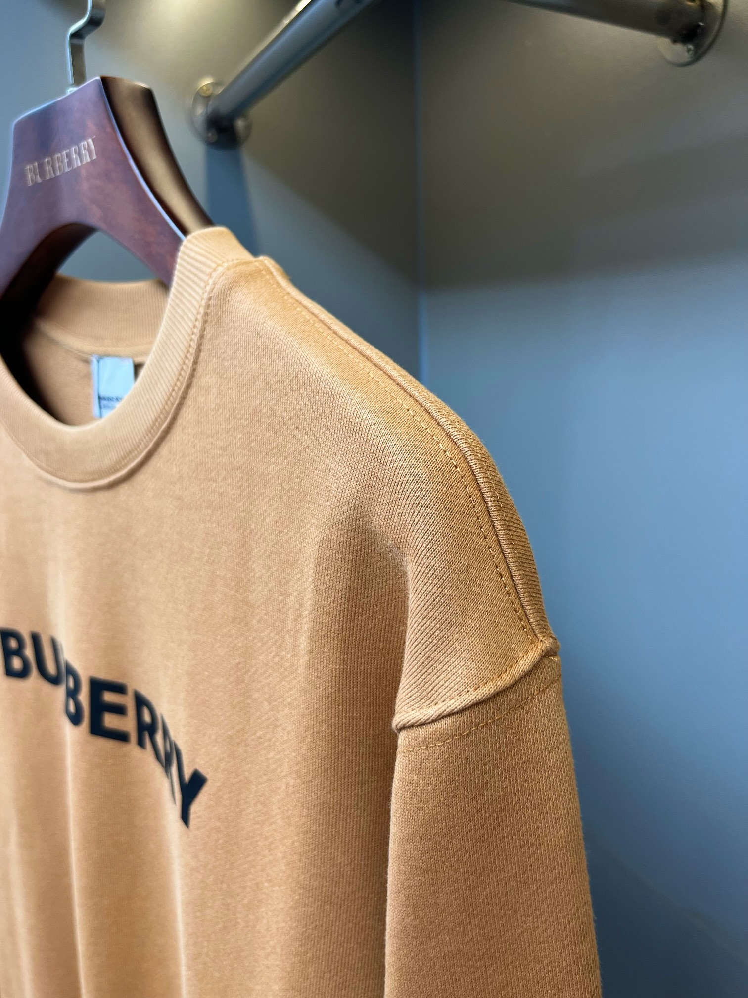 Burberry Unisex Sweatshirt Size S-XXL