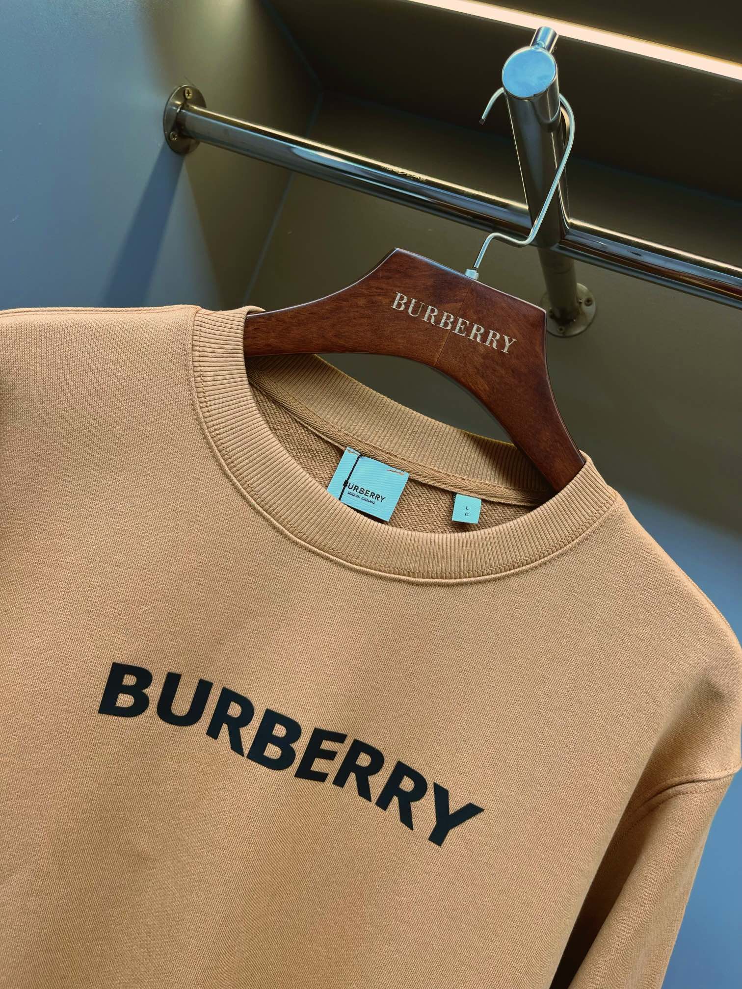 Burberry Unisex Sweatshirt Size S-XXL