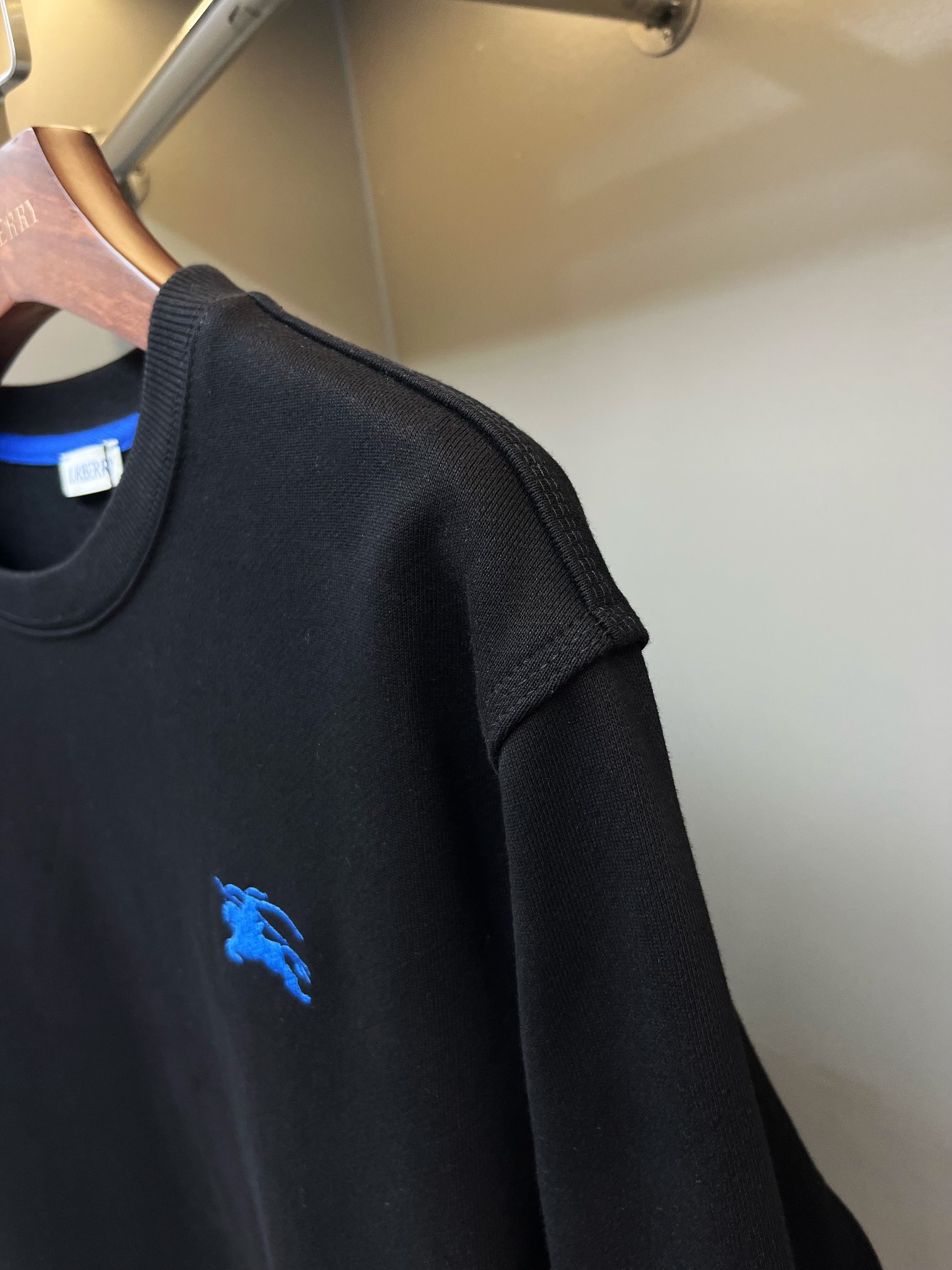 Burberry Unisex Sweatshirt Size S-XXL