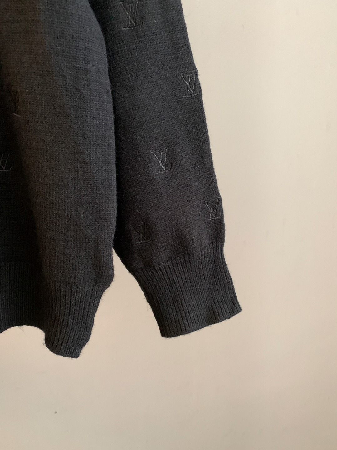 Louis Vuitton Unisex Sweatshirt Size S-XXL