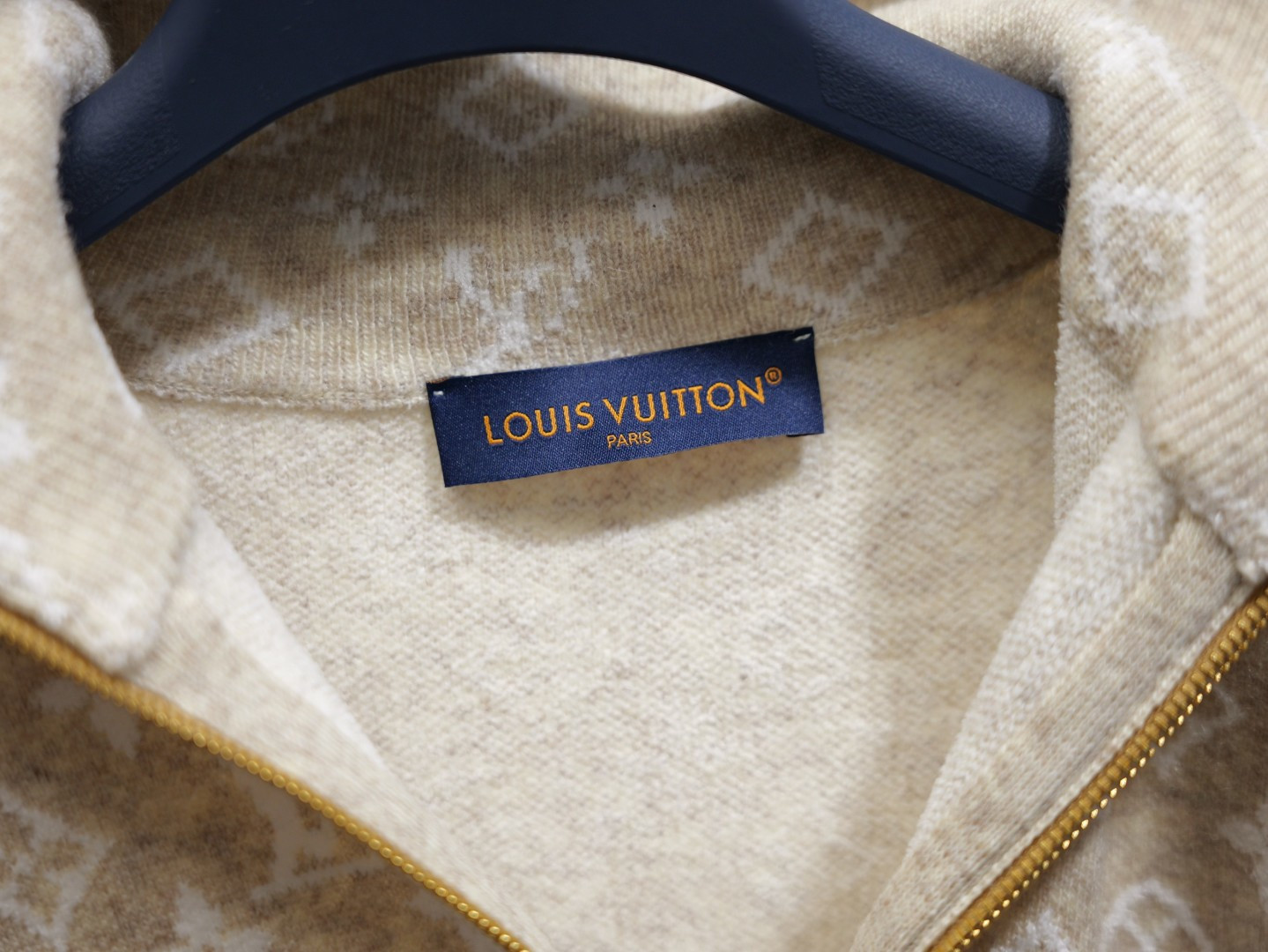 Louis Vuitton Unisex Sweatshirt Size S-XL