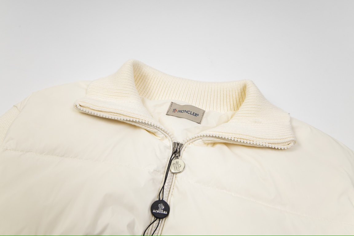 Moncler Women Down Jacket Size S-XL