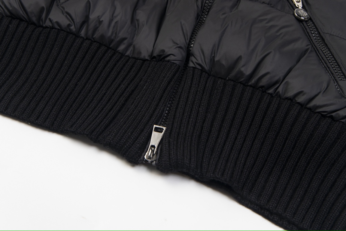 Moncler Women Down Jacket Size S-XL