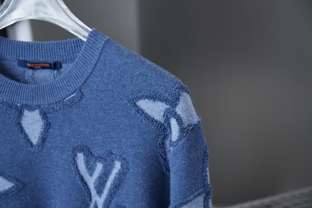 Louis Vuitton Unisex Sweatshirt Size S-XL