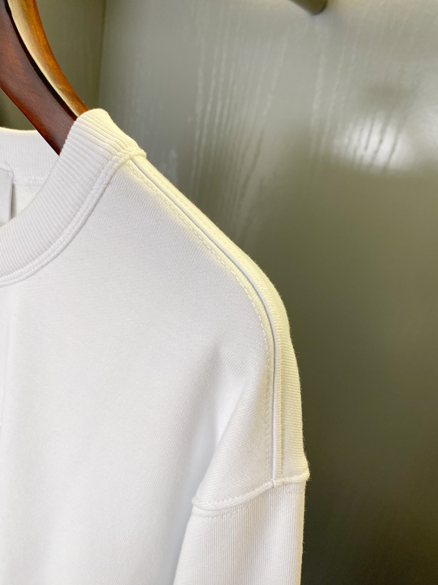 Burberry Unisex Sweatshirt Size S-XXL