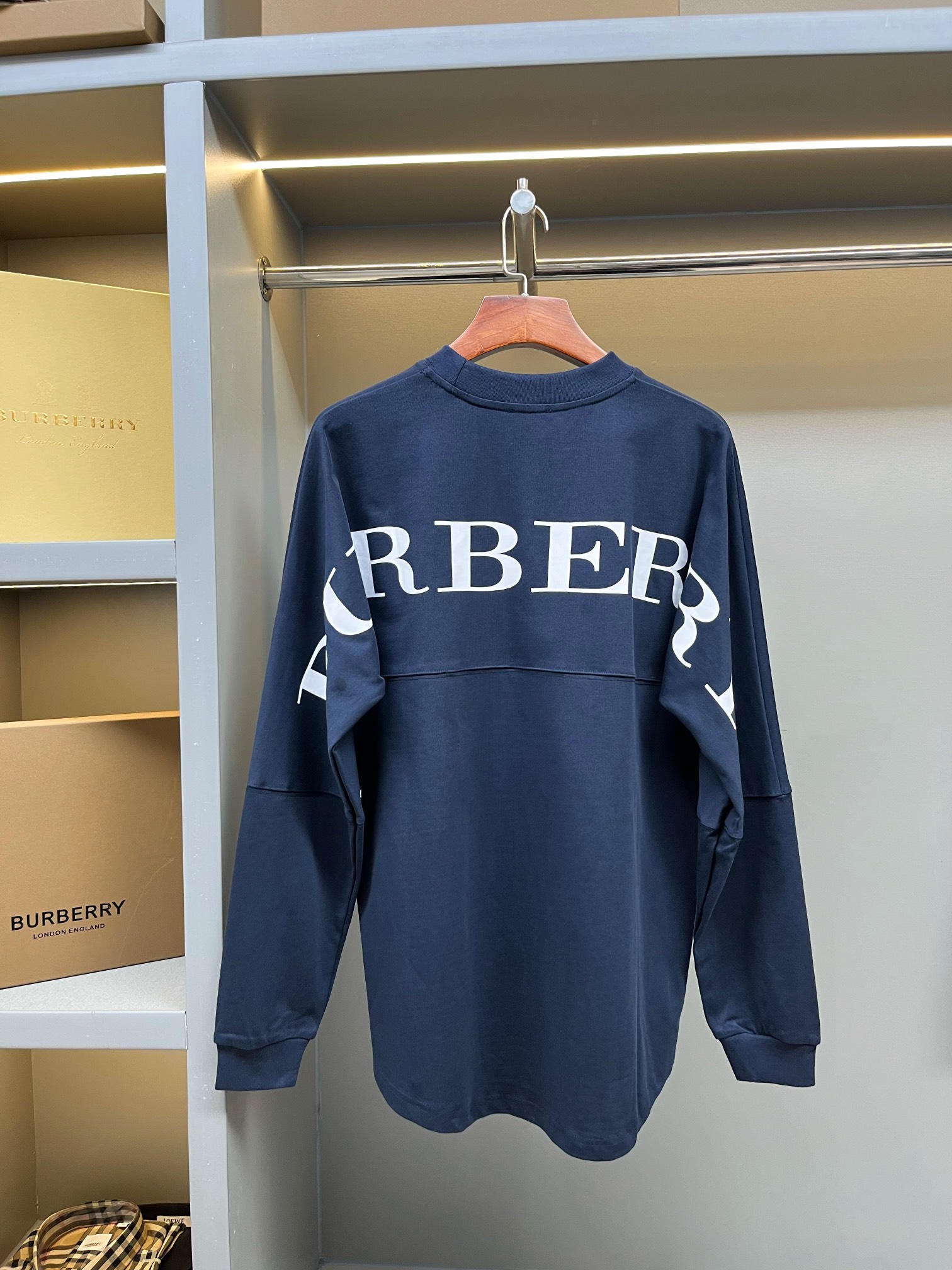 Burberry Unisex Sweatshirt Size S-XXL