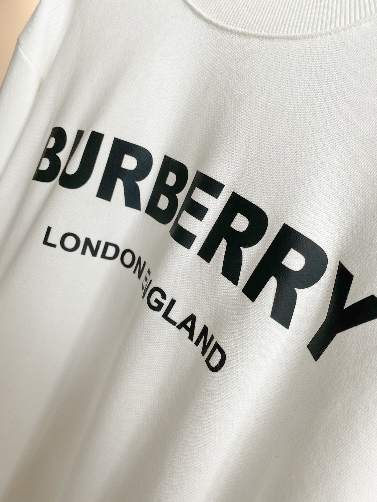 Burberry Unisex Sweatshirt Size S-XXL