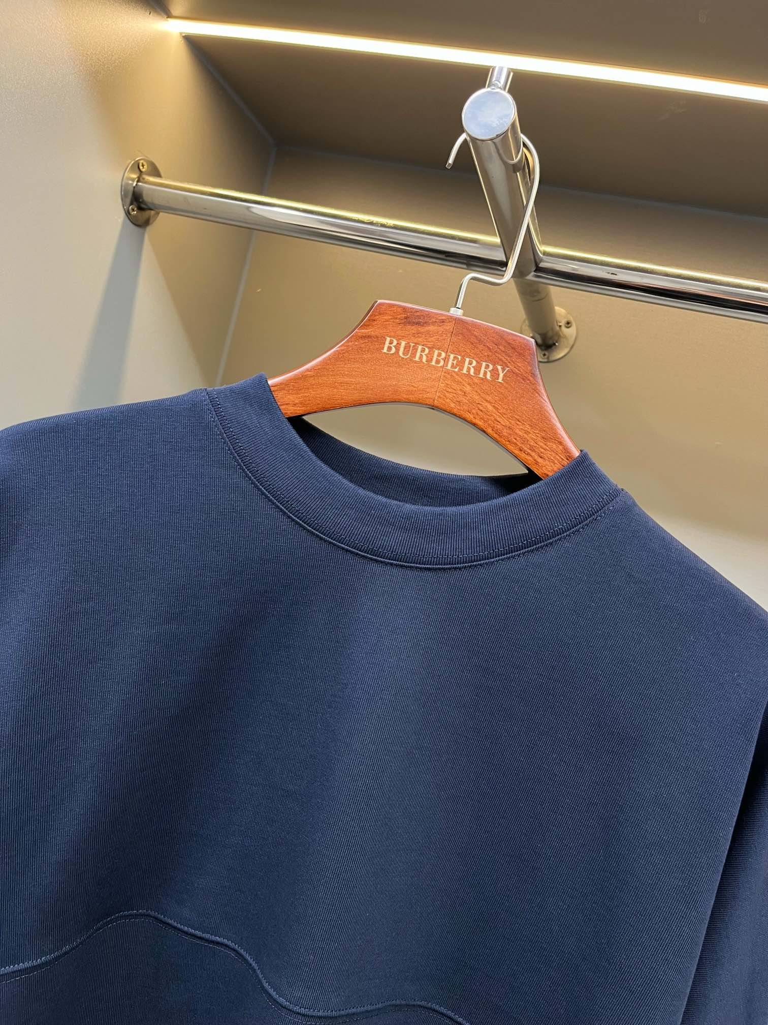 Burberry Unisex Sweatshirt Size S-XXL