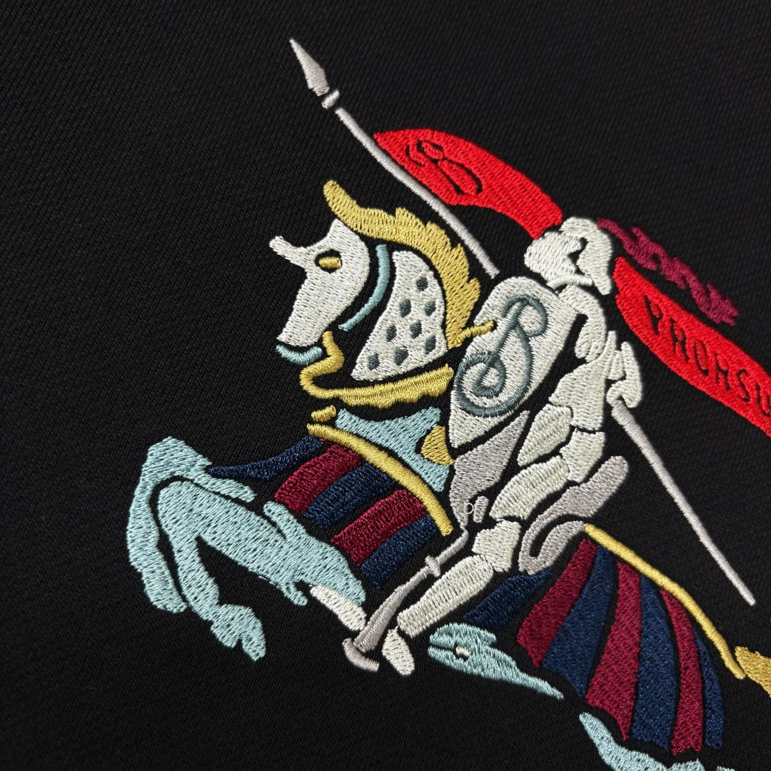 Burberry Unisex Sweatshirt Size S-XXL