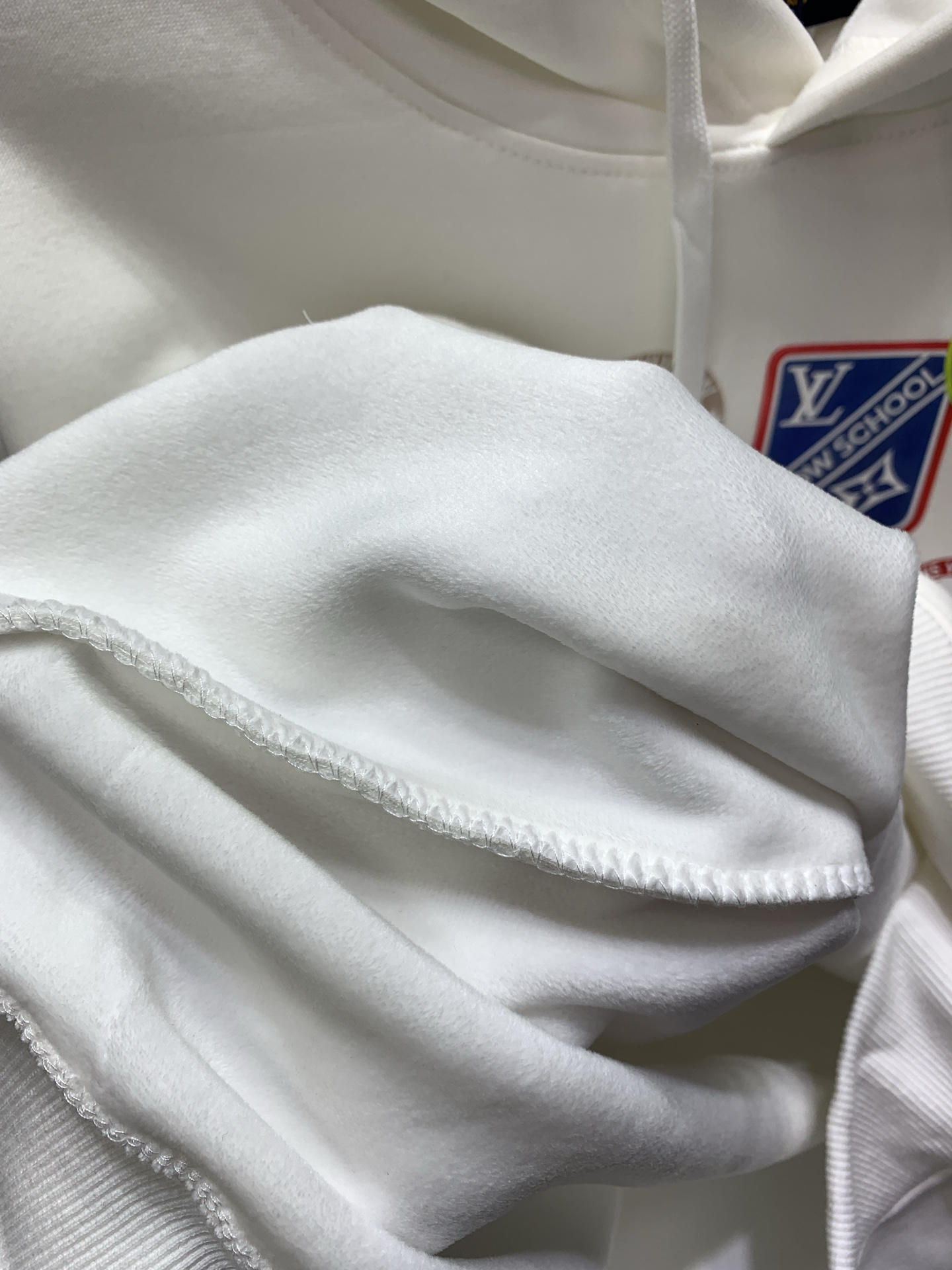 Louis Vuitton Unisex Sweatshirt Size S-XL