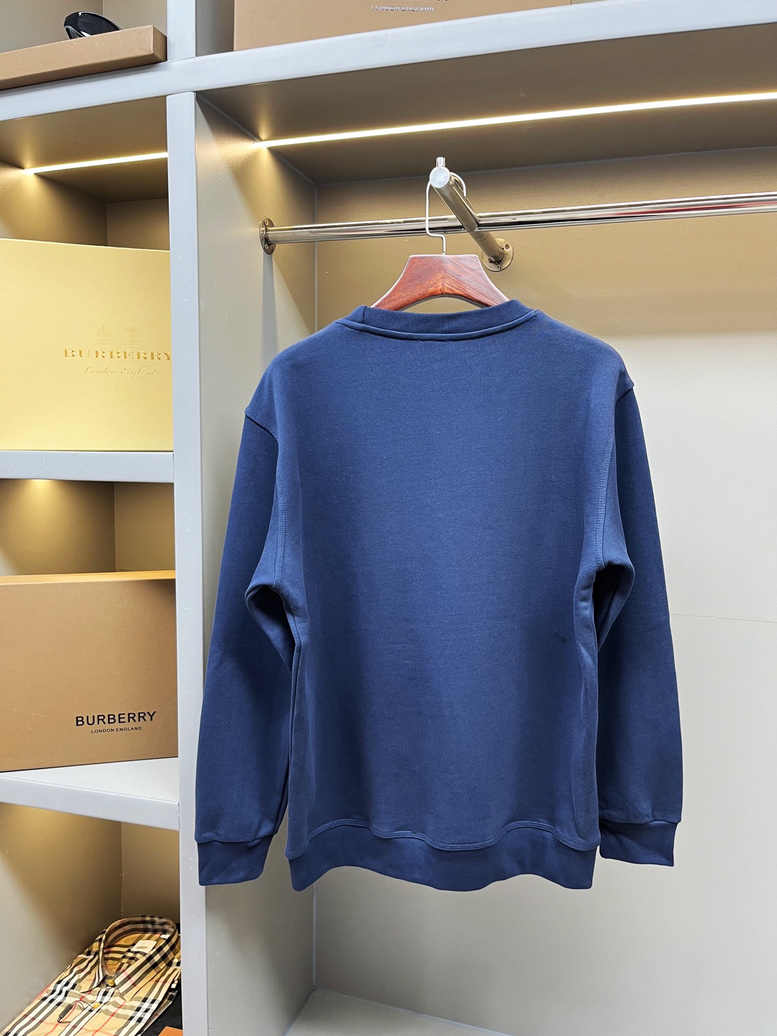 Burberry Unisex Sweatshirt Size S-XXL