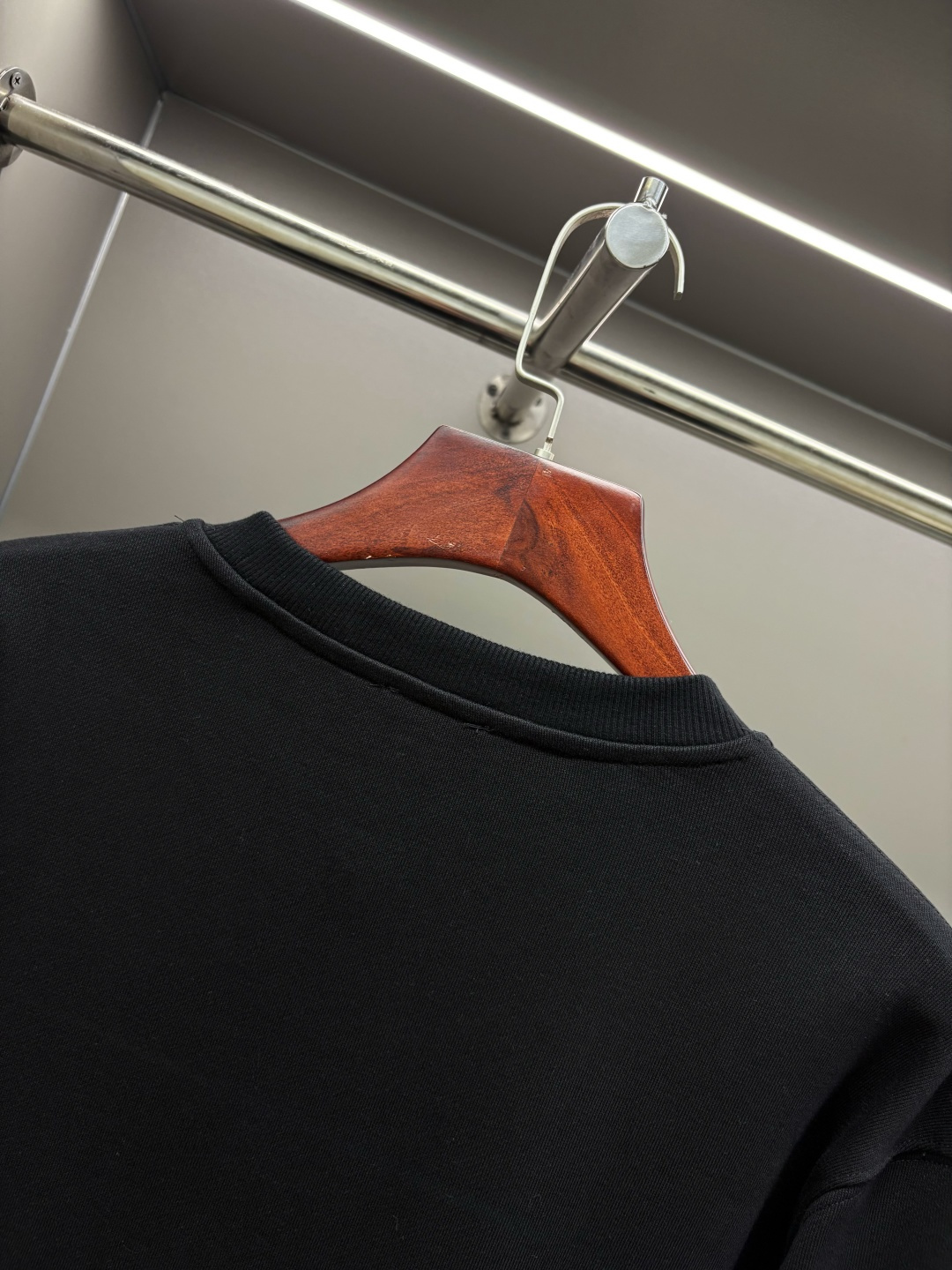 Burberry Unisex Sweatshirt Size S-XXL