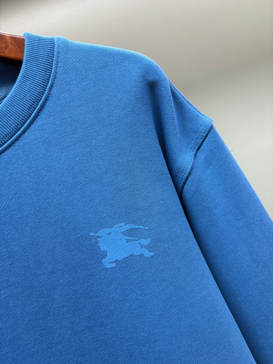 Burberry Unisex Sweatshirt Size S-XXL