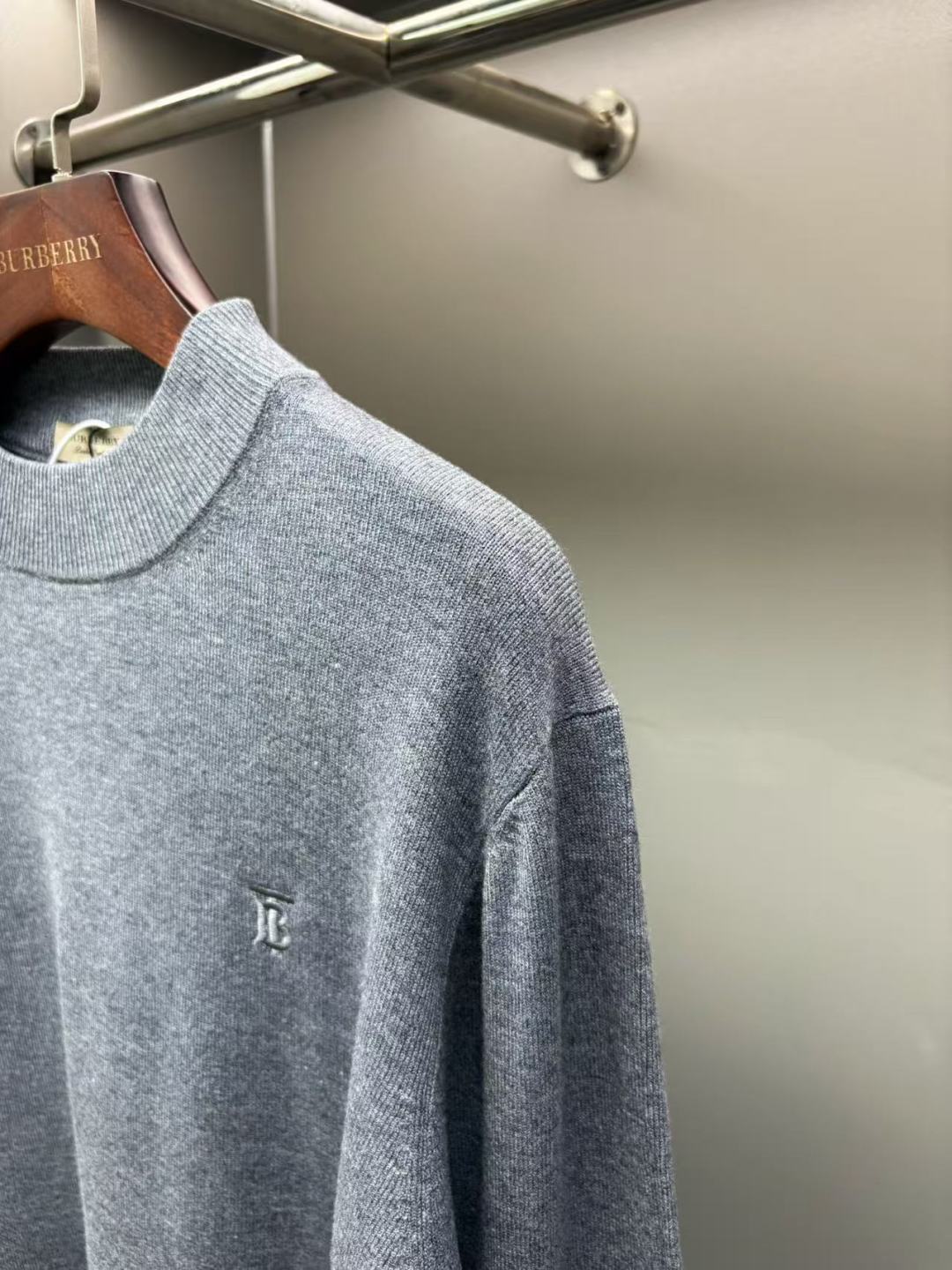 Burberry Unisex Sweatshirt Size L-4XL