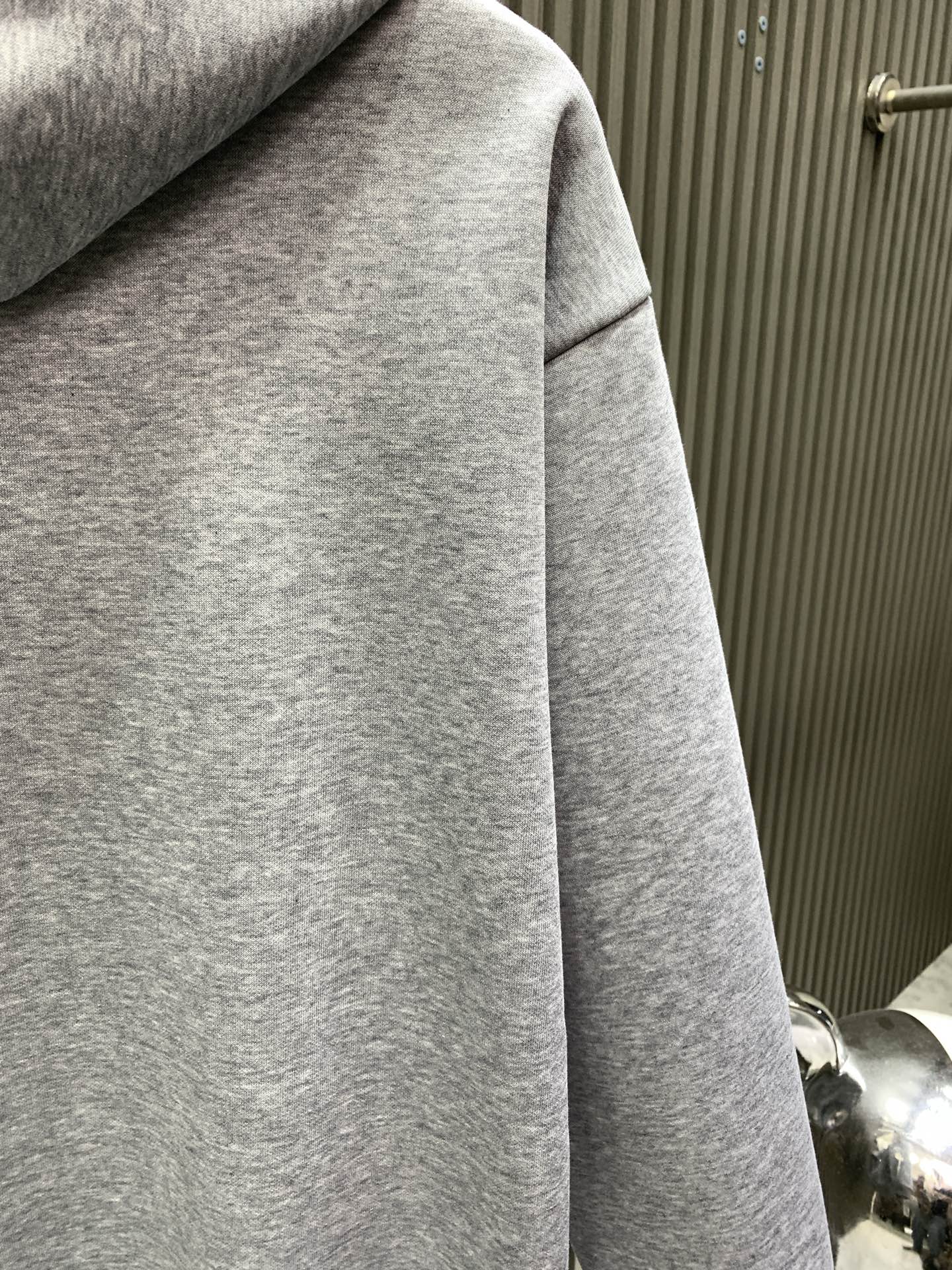 Louis Vuitton Unisex Sweatshirt Size S-XL