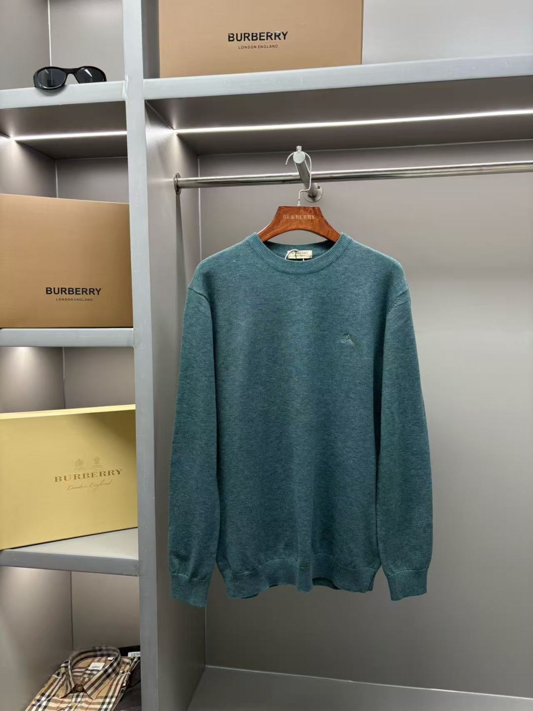 Burberry Unisex Sweatshirt Size L-4XL