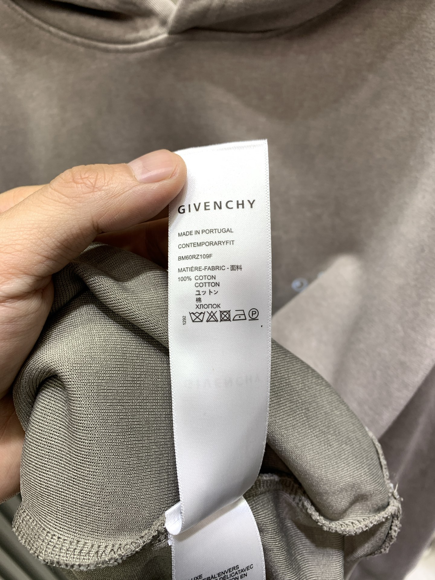 Givenchy Unisex Sweatshirt Size S-XL