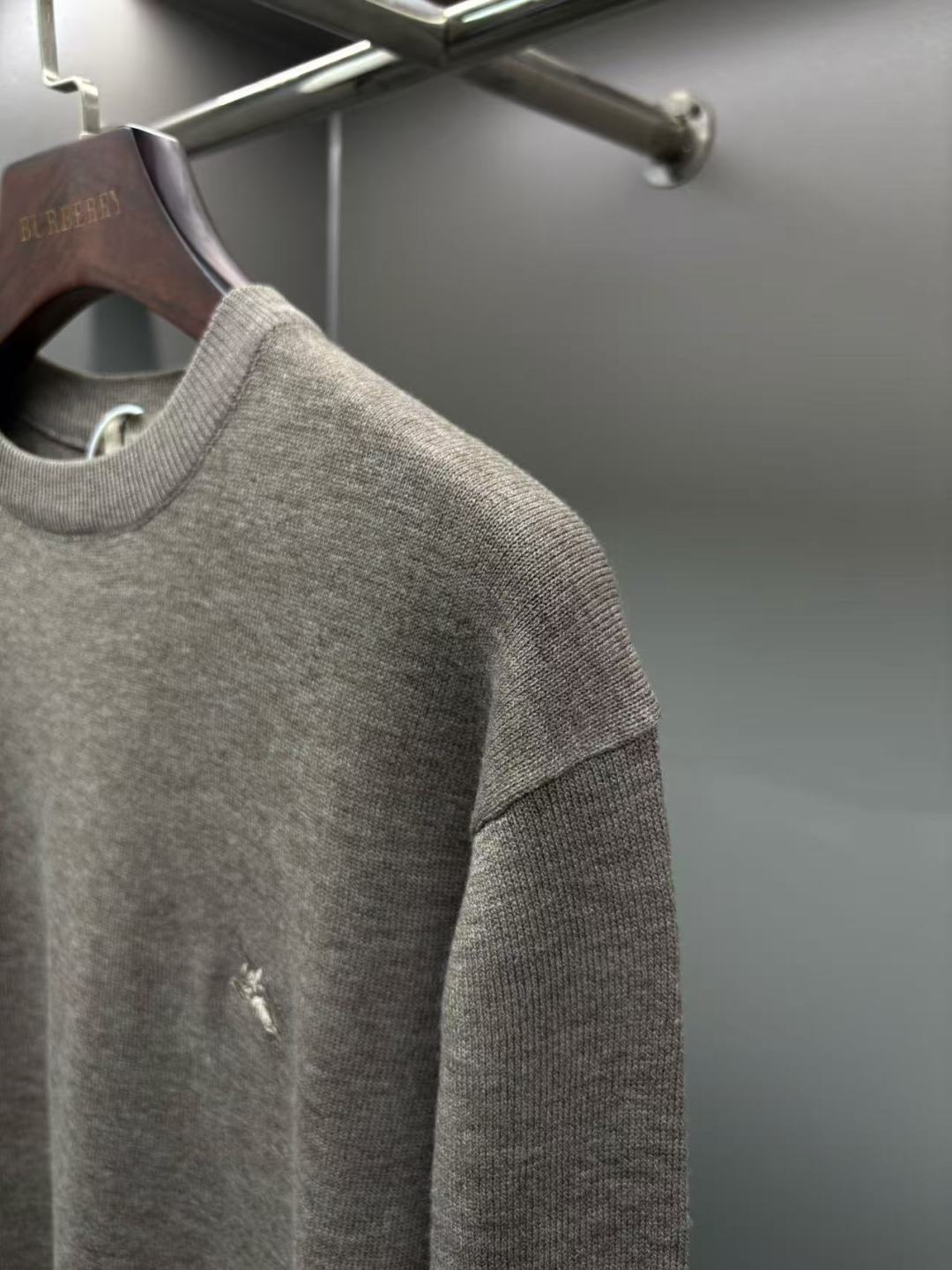 Burberry Unisex Sweatshirt Size L-4XL