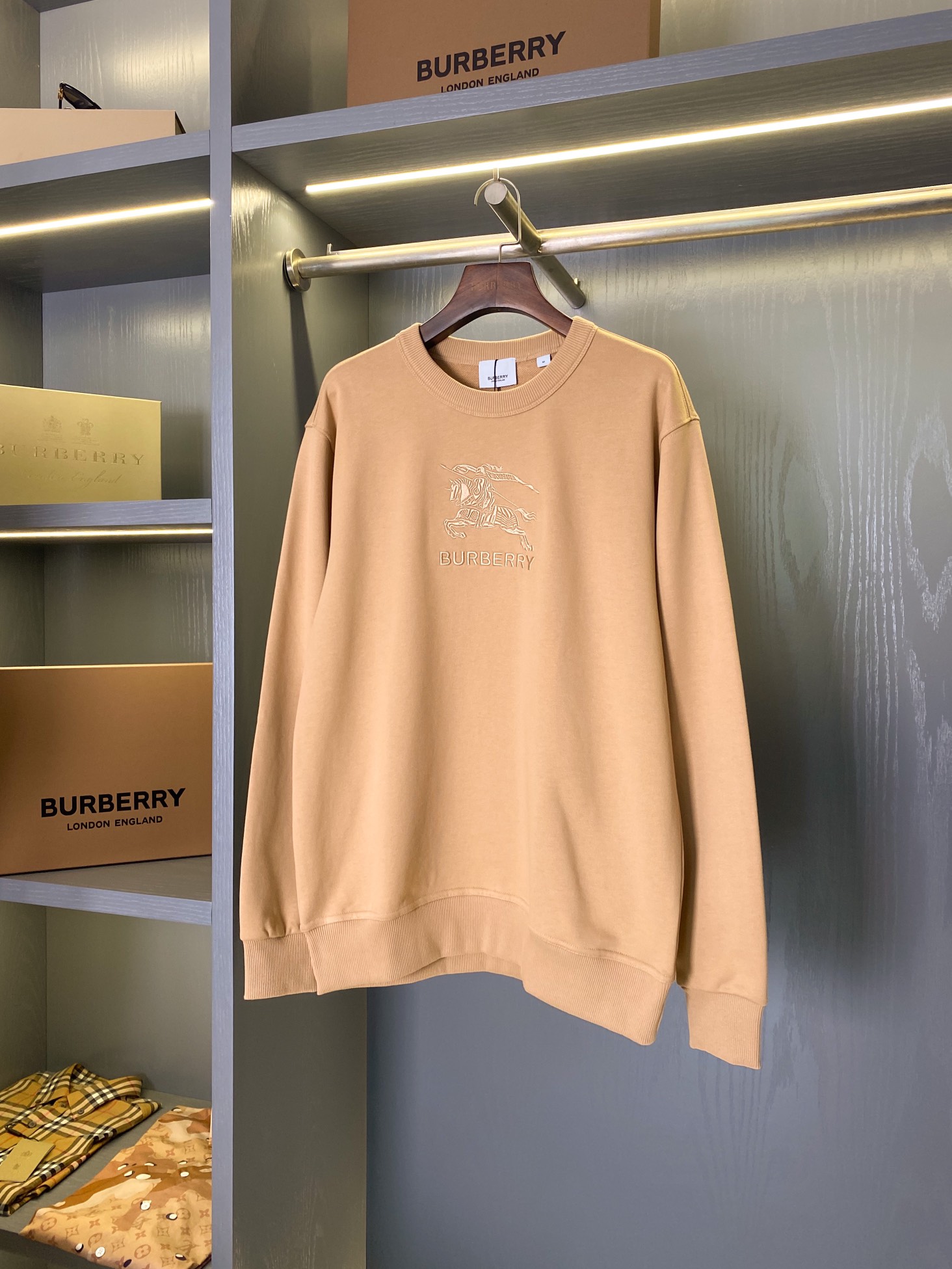 Burberry Unisex Sweatshirt Size S-XXL