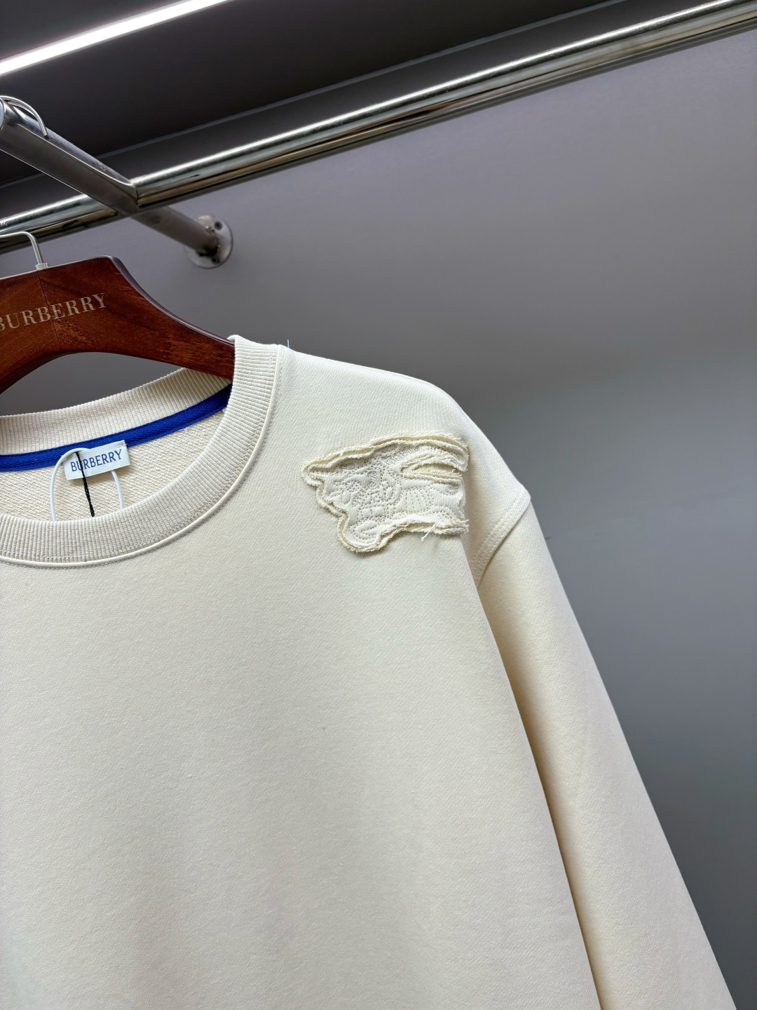 Burberry Unisex Sweatshirt Size S-XXL