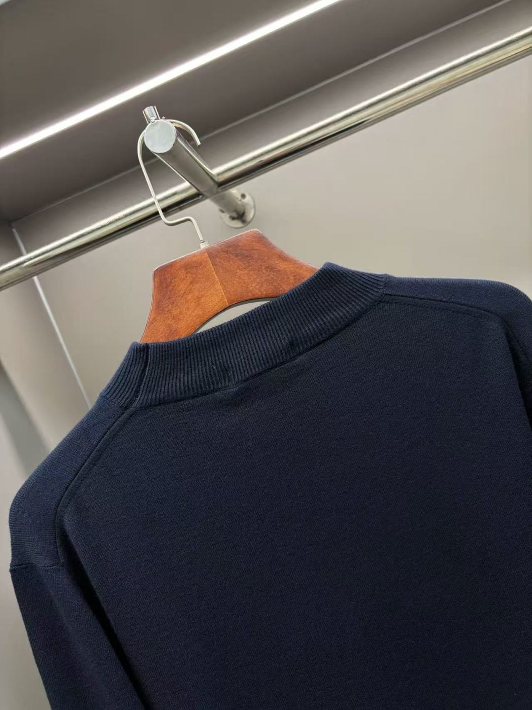 Burberry Unisex Sweatshirt Size L-4XL