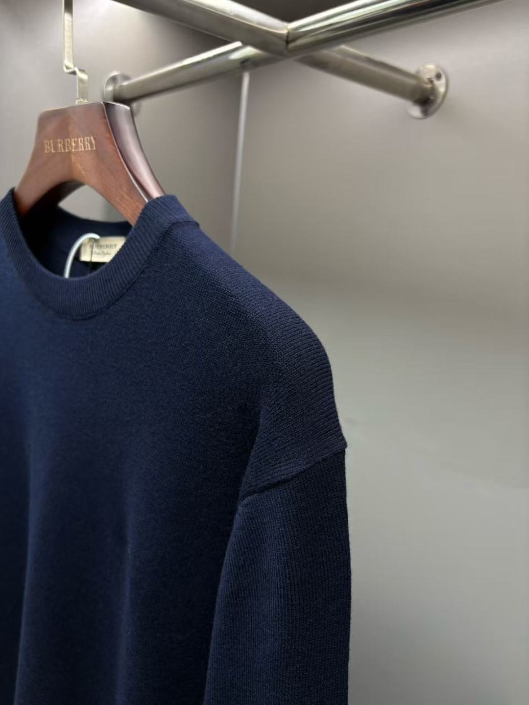 Burberry Unisex Sweatshirt Size L-4XL