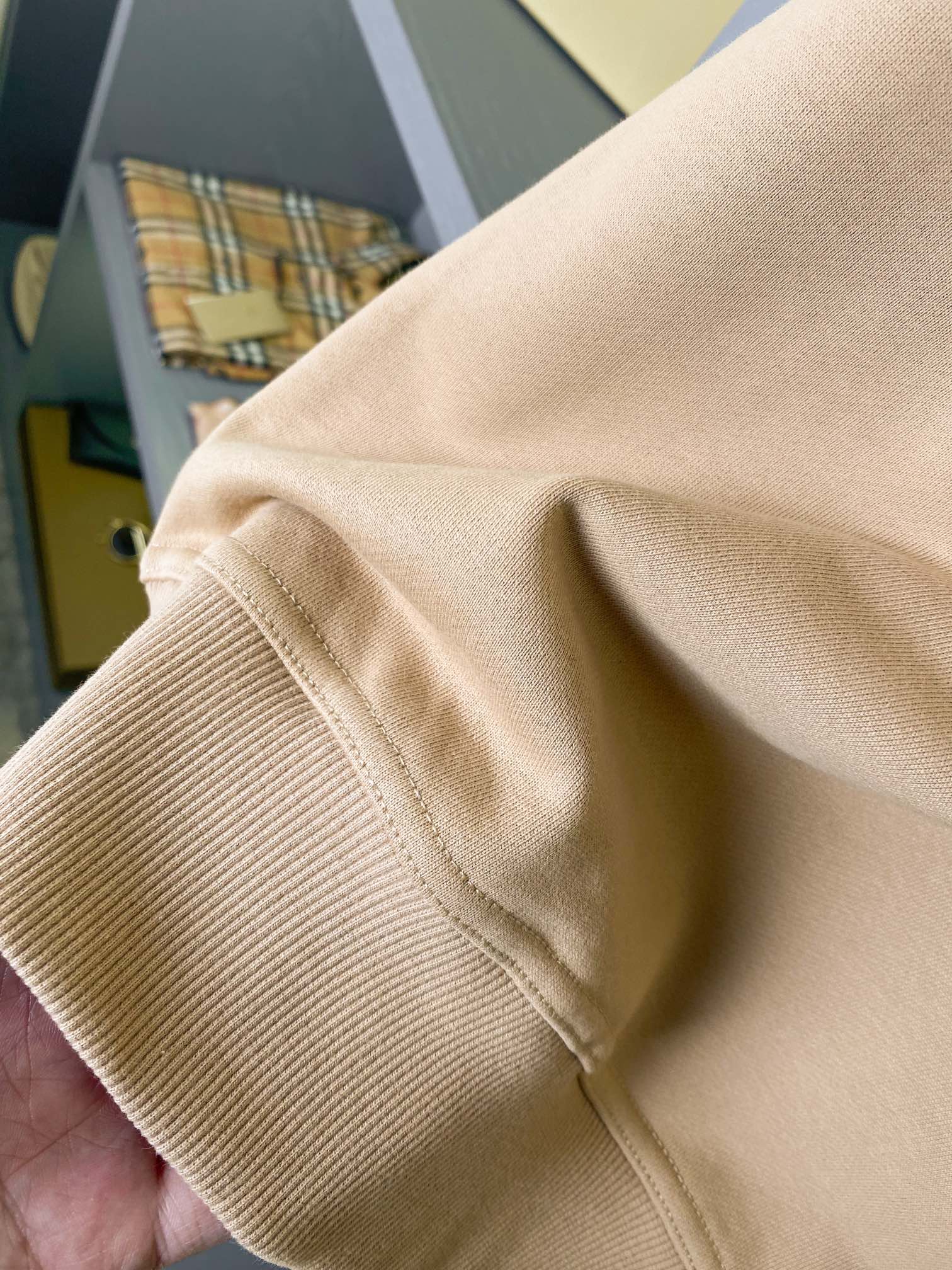 Burberry Unisex Sweatshirt Size S-XXL