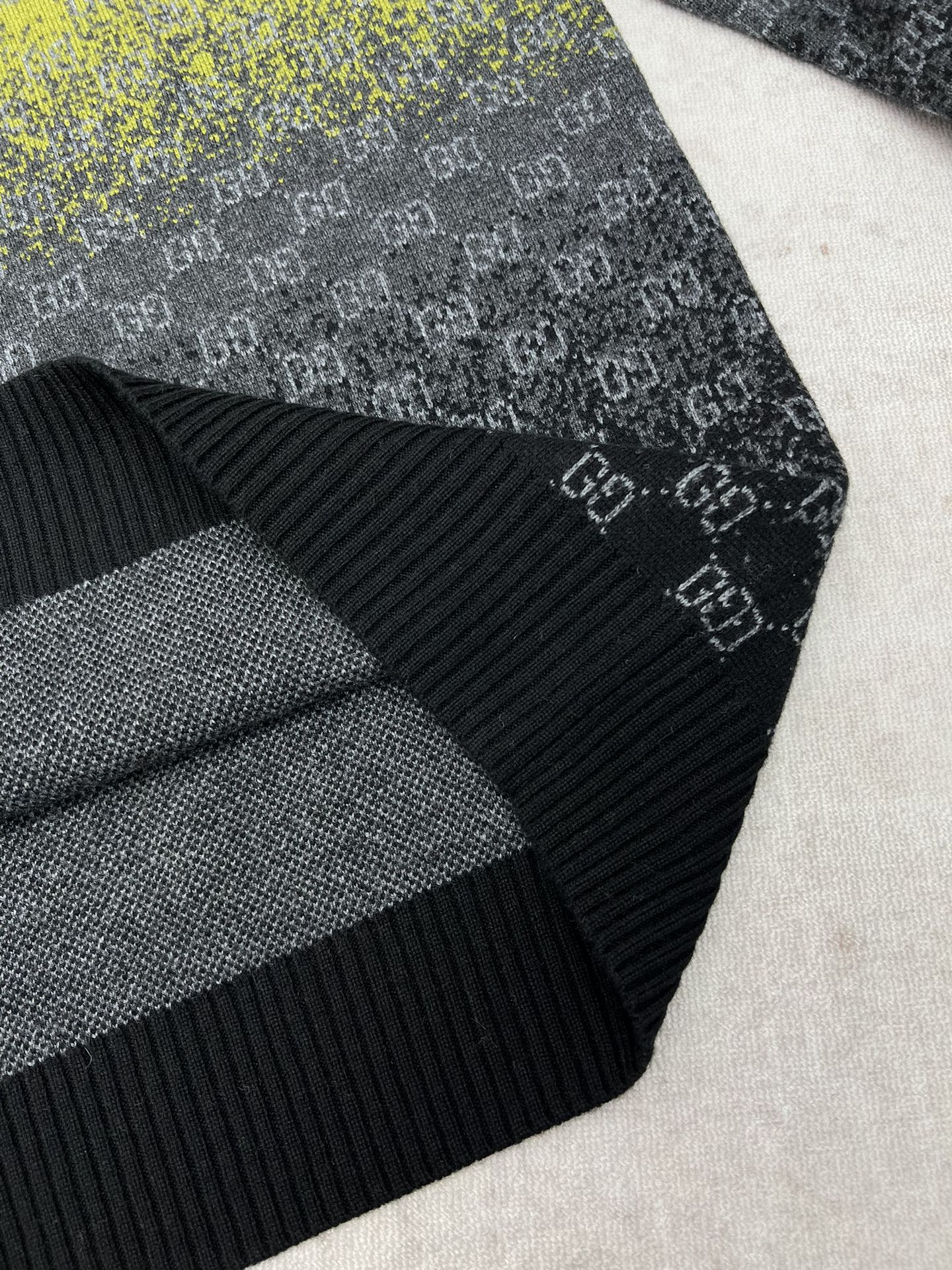 Gucci Unisex Sweatshirt Size S-XL