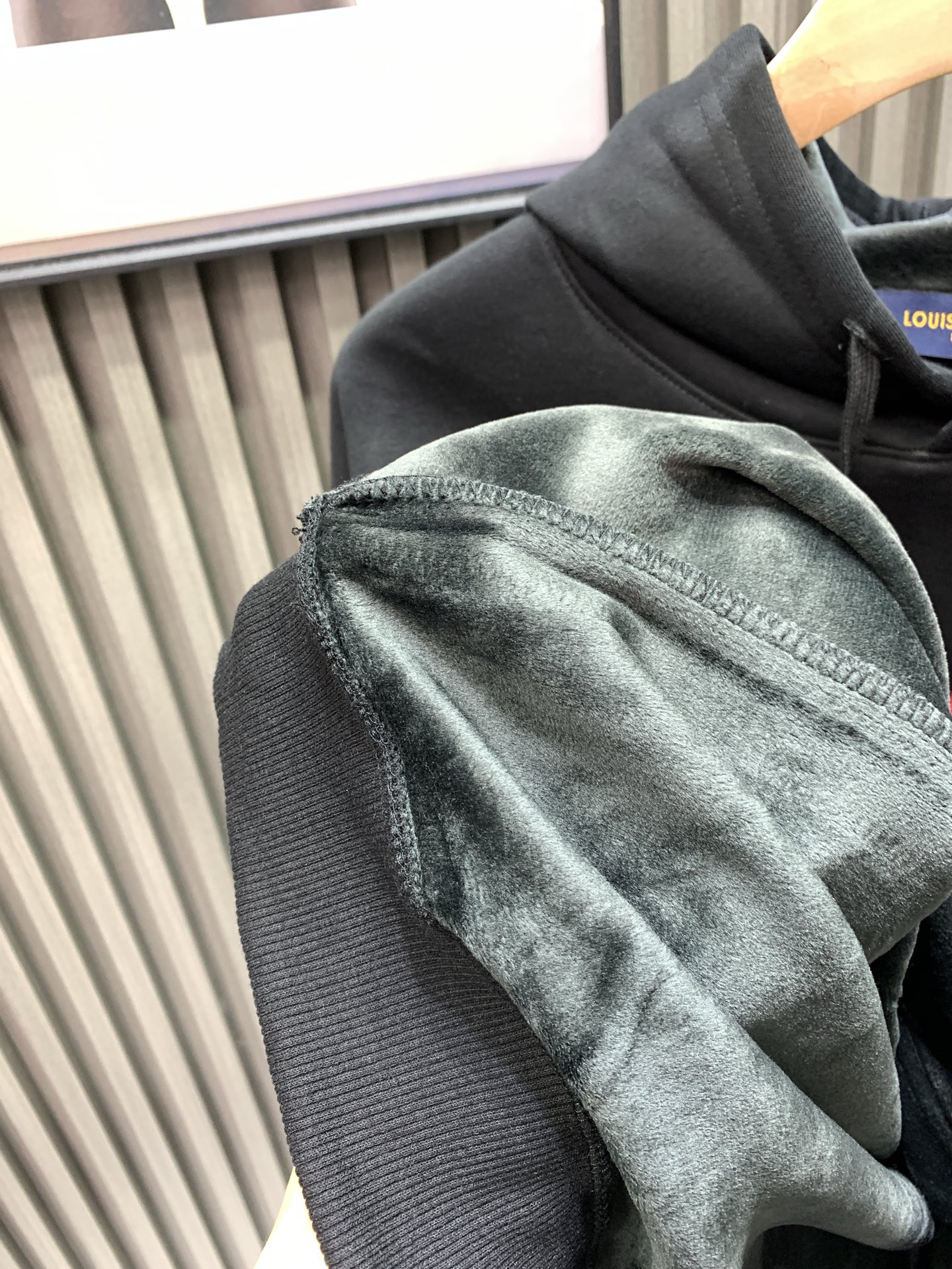 Louis Vuitton Unisex Sweatshirt Size S-XL