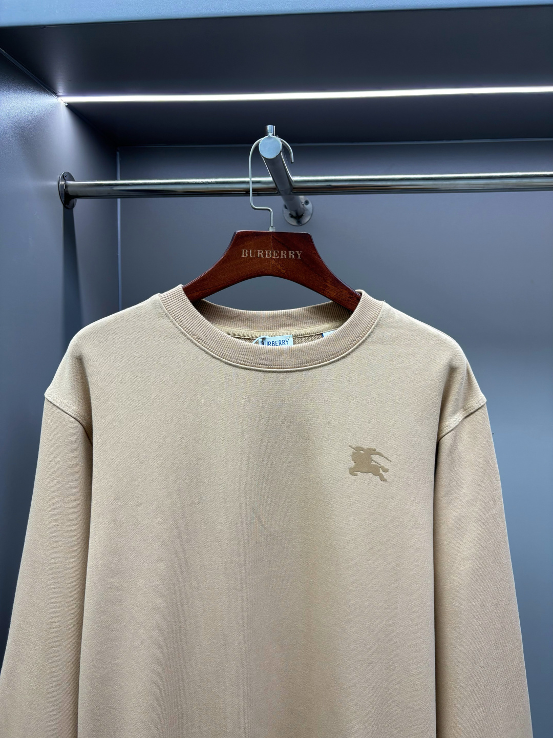 Burberry Unisex Sweatshirt Size S-XXL