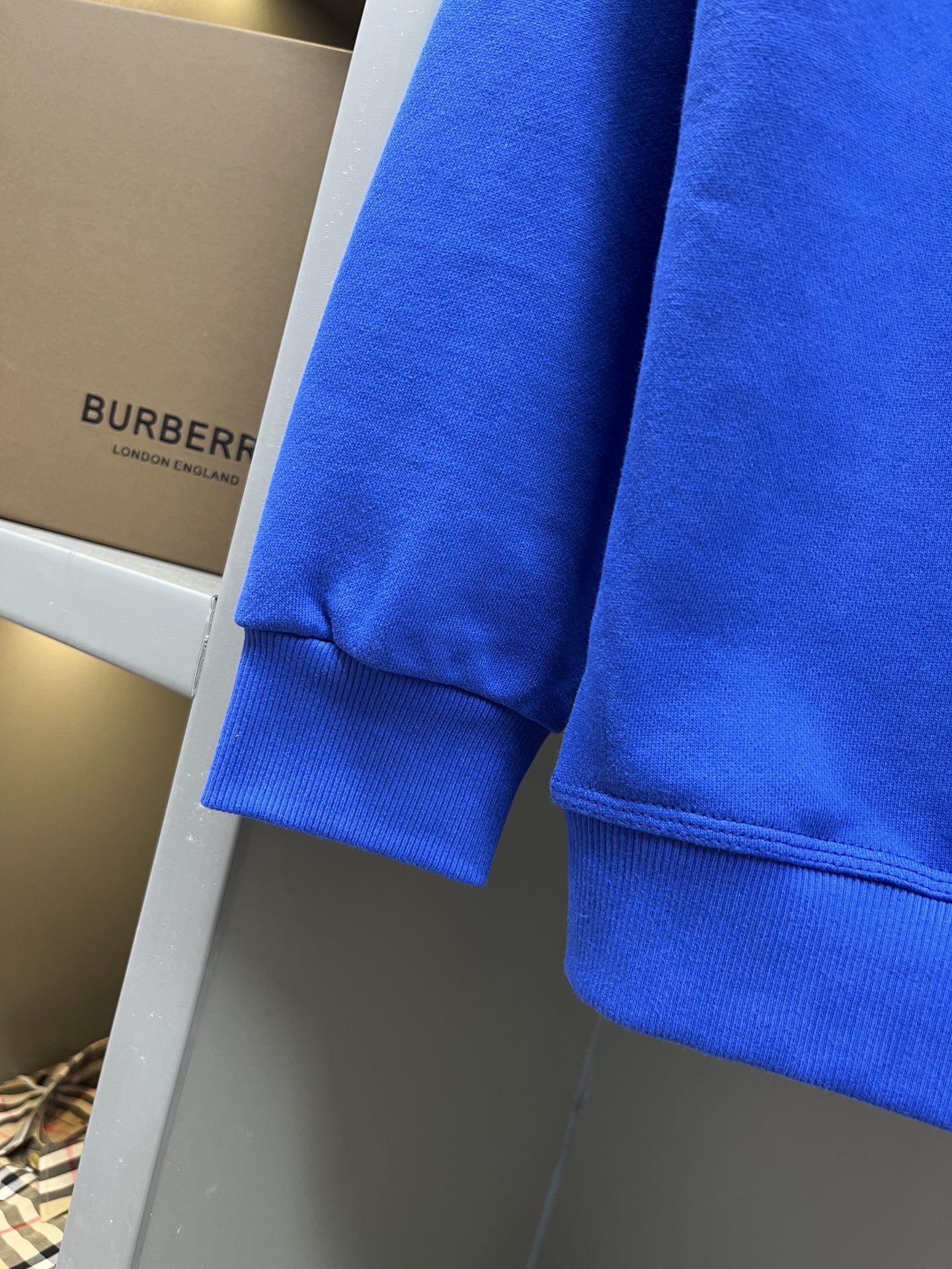 Burberry Unisex Sweatshirt Size S-XXL