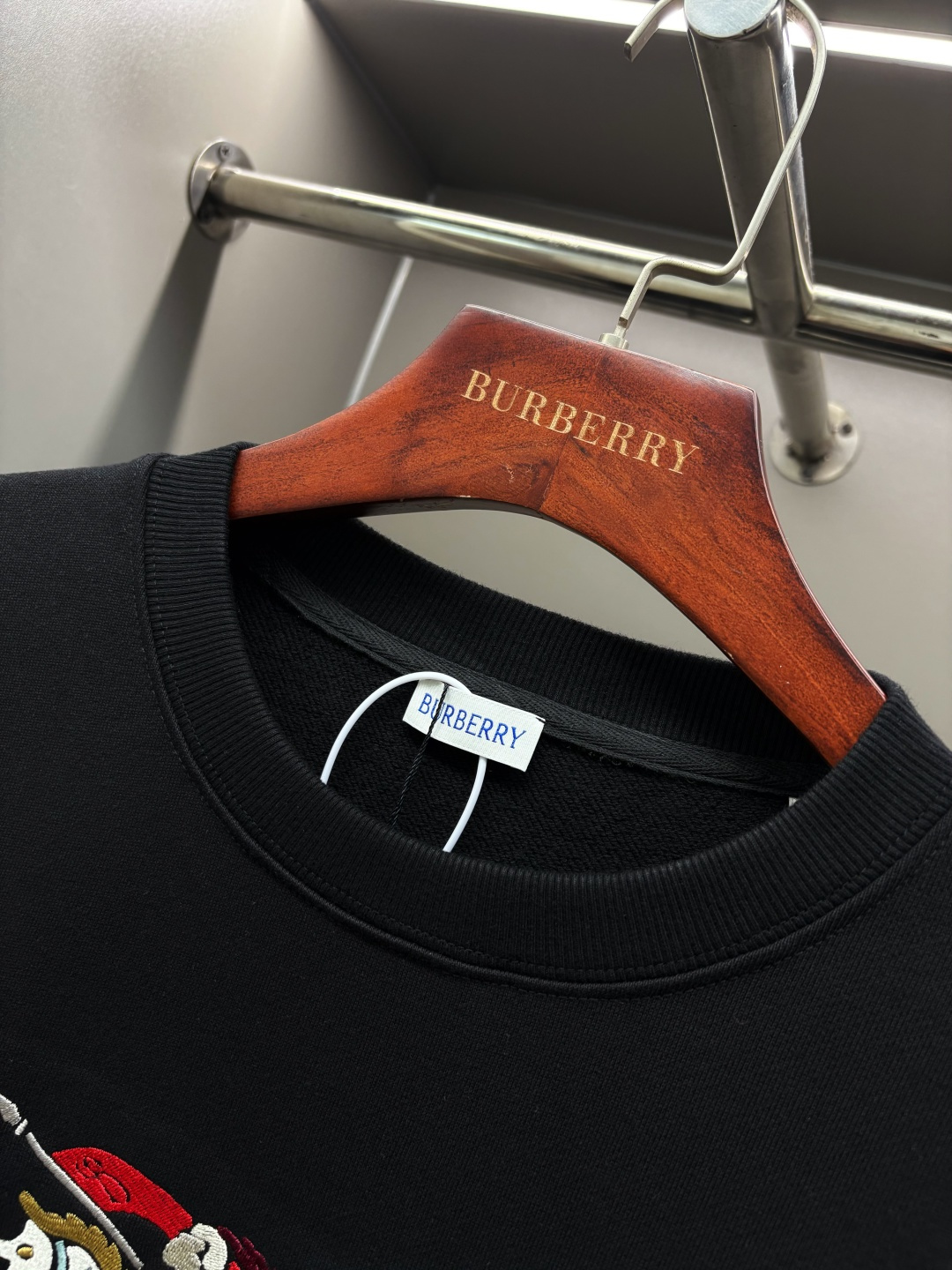 Burberry Unisex Sweatshirt Size S-XXL
