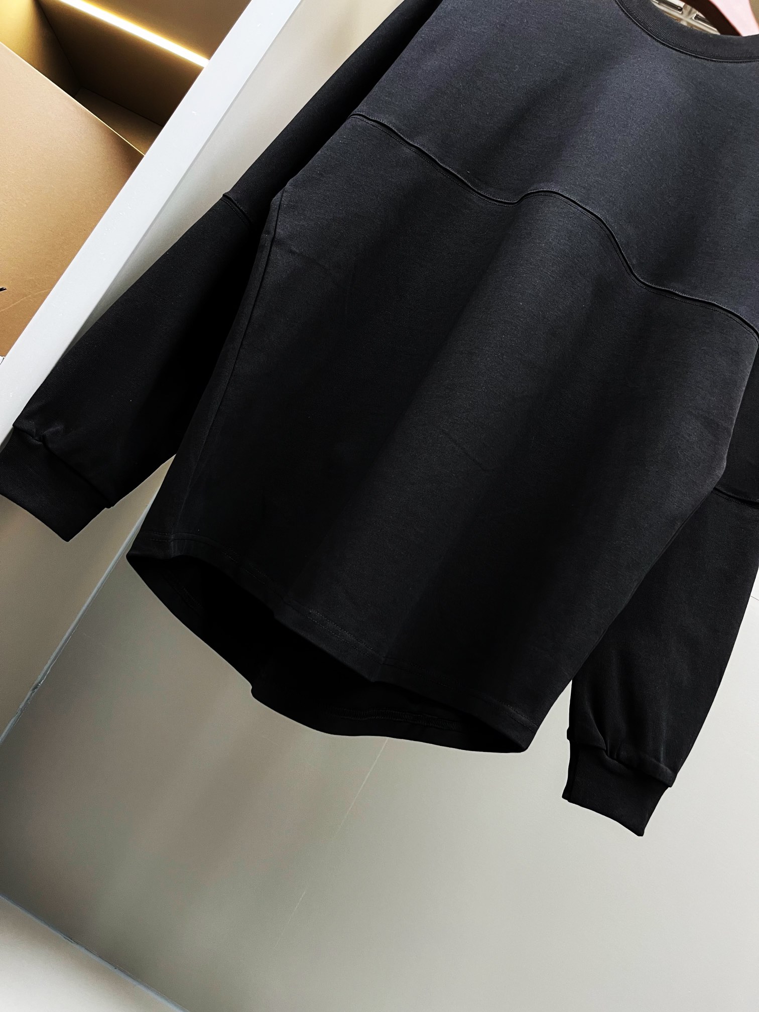 Burberry Unisex Sweatshirt Size S-XXL