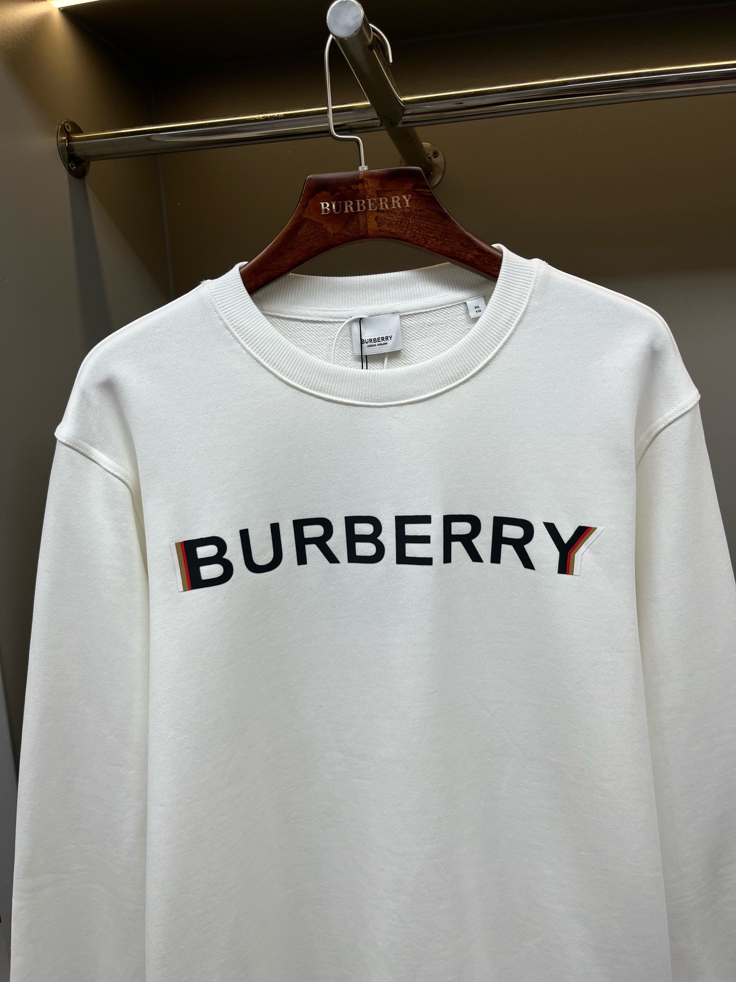 Burberry Unisex Sweatshirt Size S-XXL