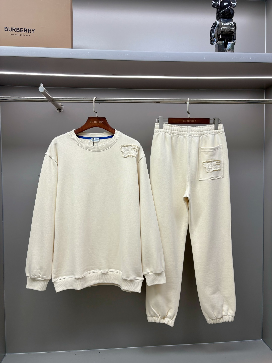 Burberry Unisex Sweatshirt Size S-XXL