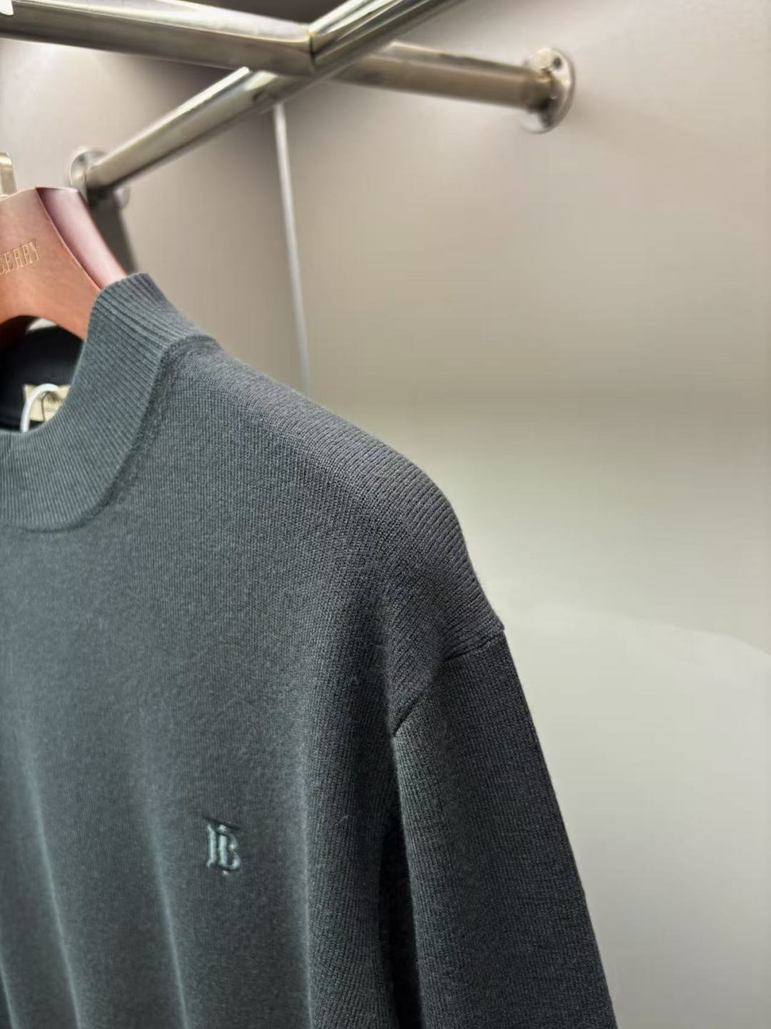 Burberry Unisex Sweatshirt Size L-4XL