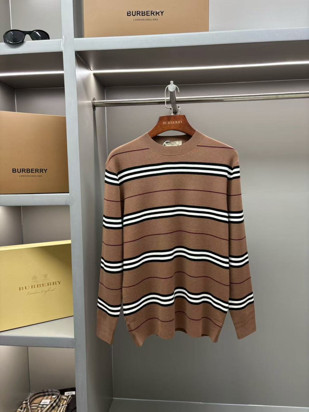 Burberry Unisex Sweatshirt Size L-4XL