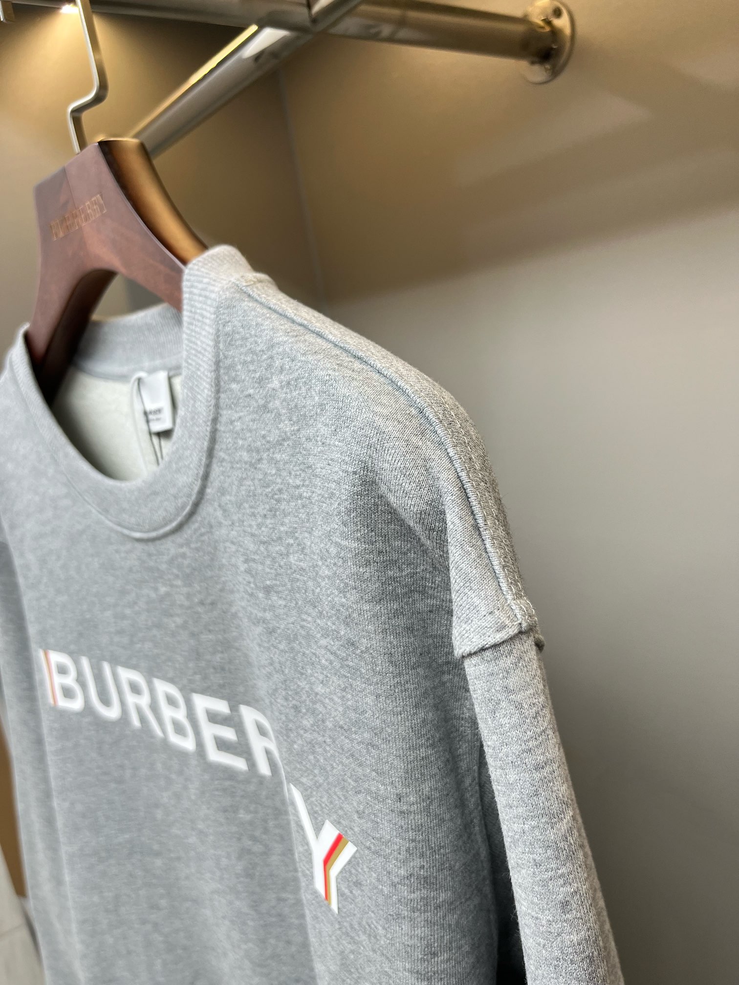 Burberry Unisex Sweatshirt Size S-XXL