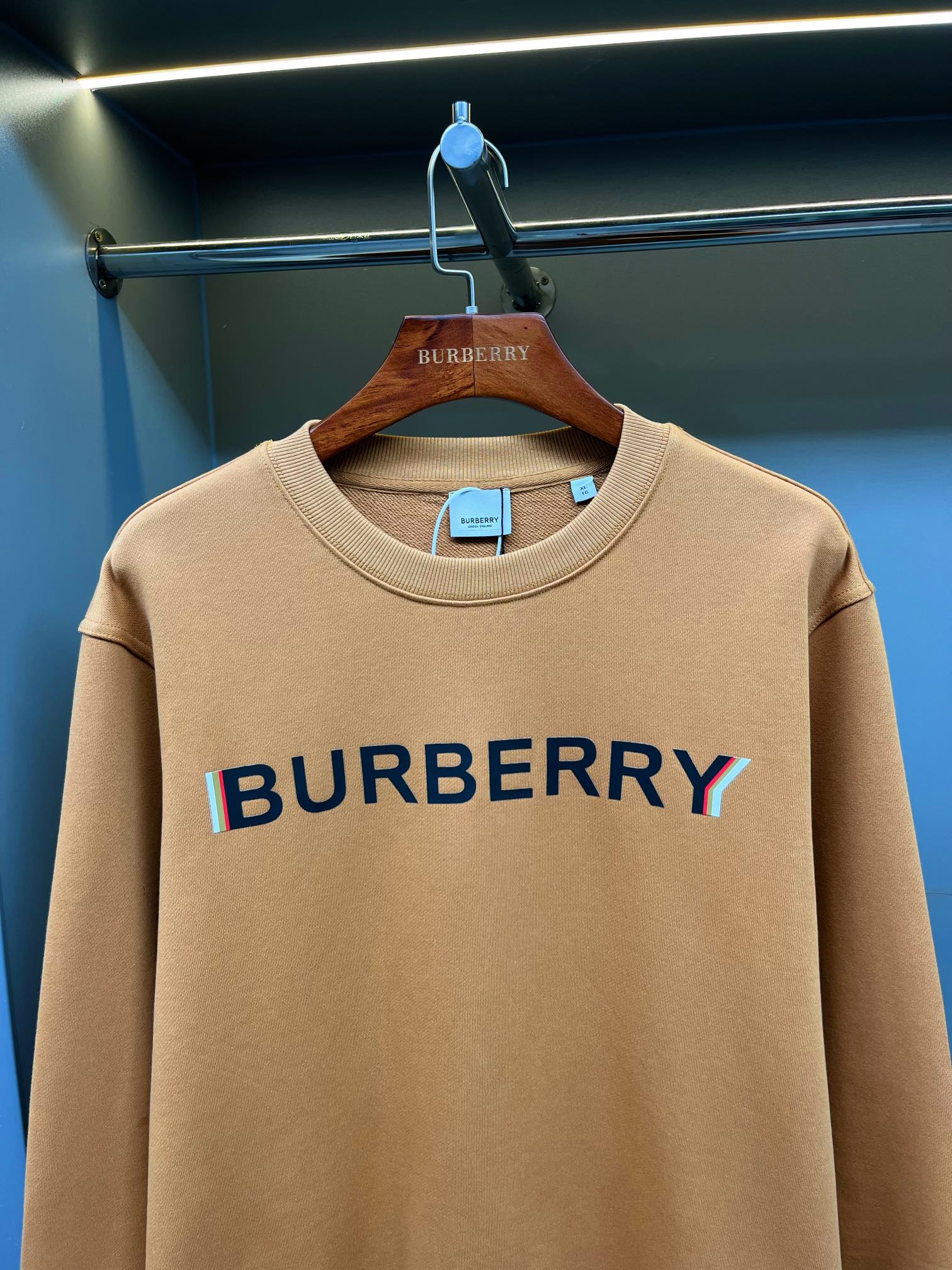 Burberry Unisex Sweatshirt Size S-XXL