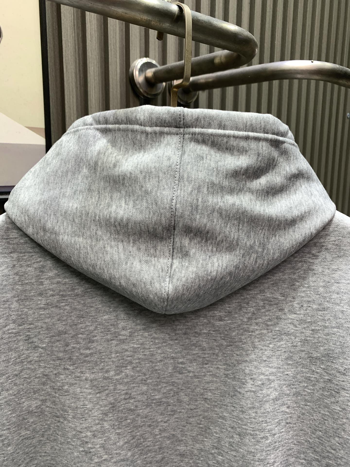 Louis Vuitton Unisex Sweatshirt Size S-XL