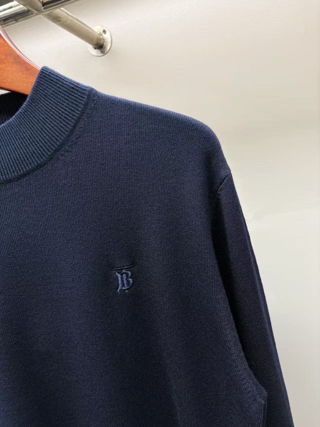 Burberry Unisex Sweatshirt Size L-4XL