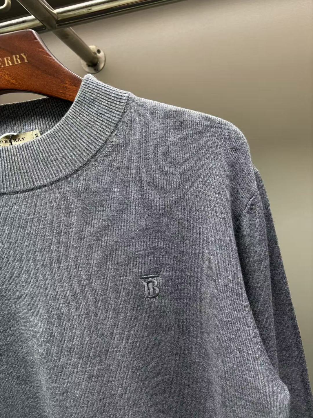 Burberry Unisex Sweatshirt Size L-4XL