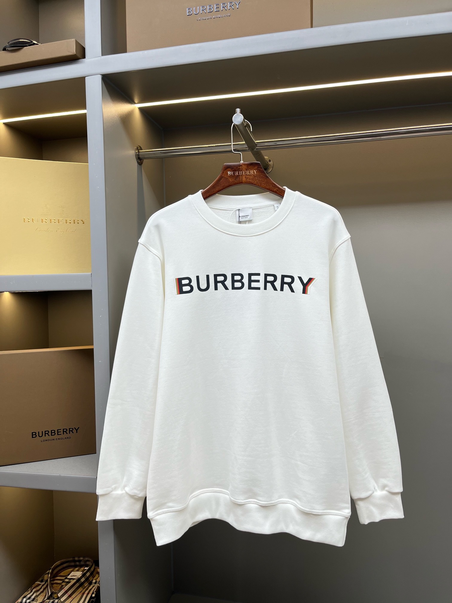 Burberry Unisex Sweatshirt Size S-XXL