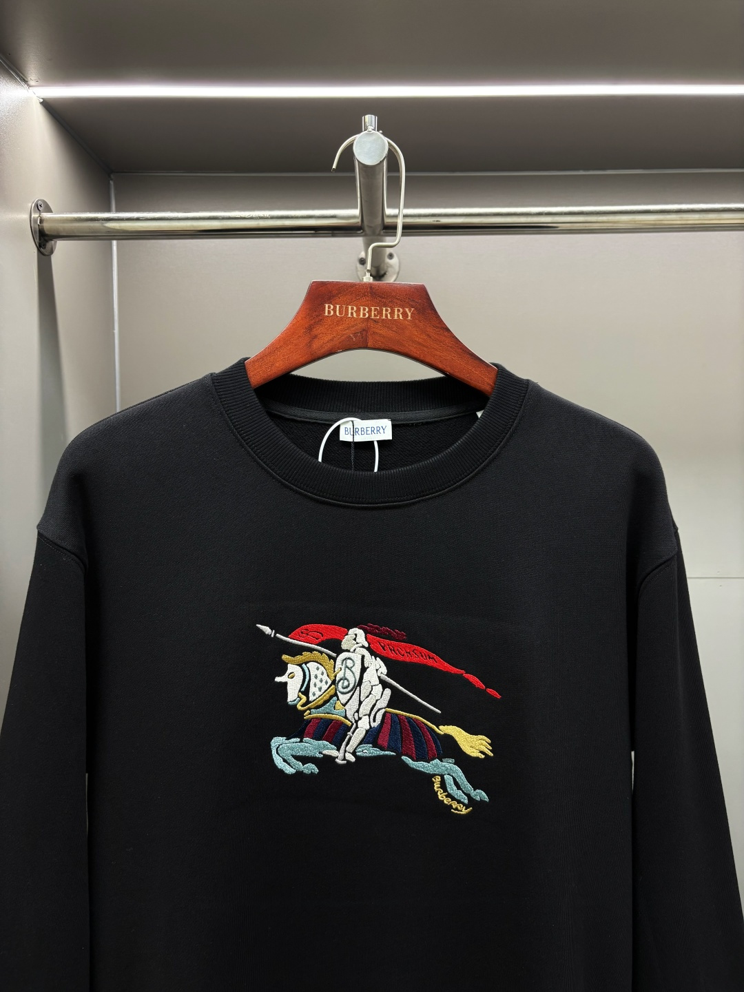 Burberry Unisex Sweatshirt Size S-XXL